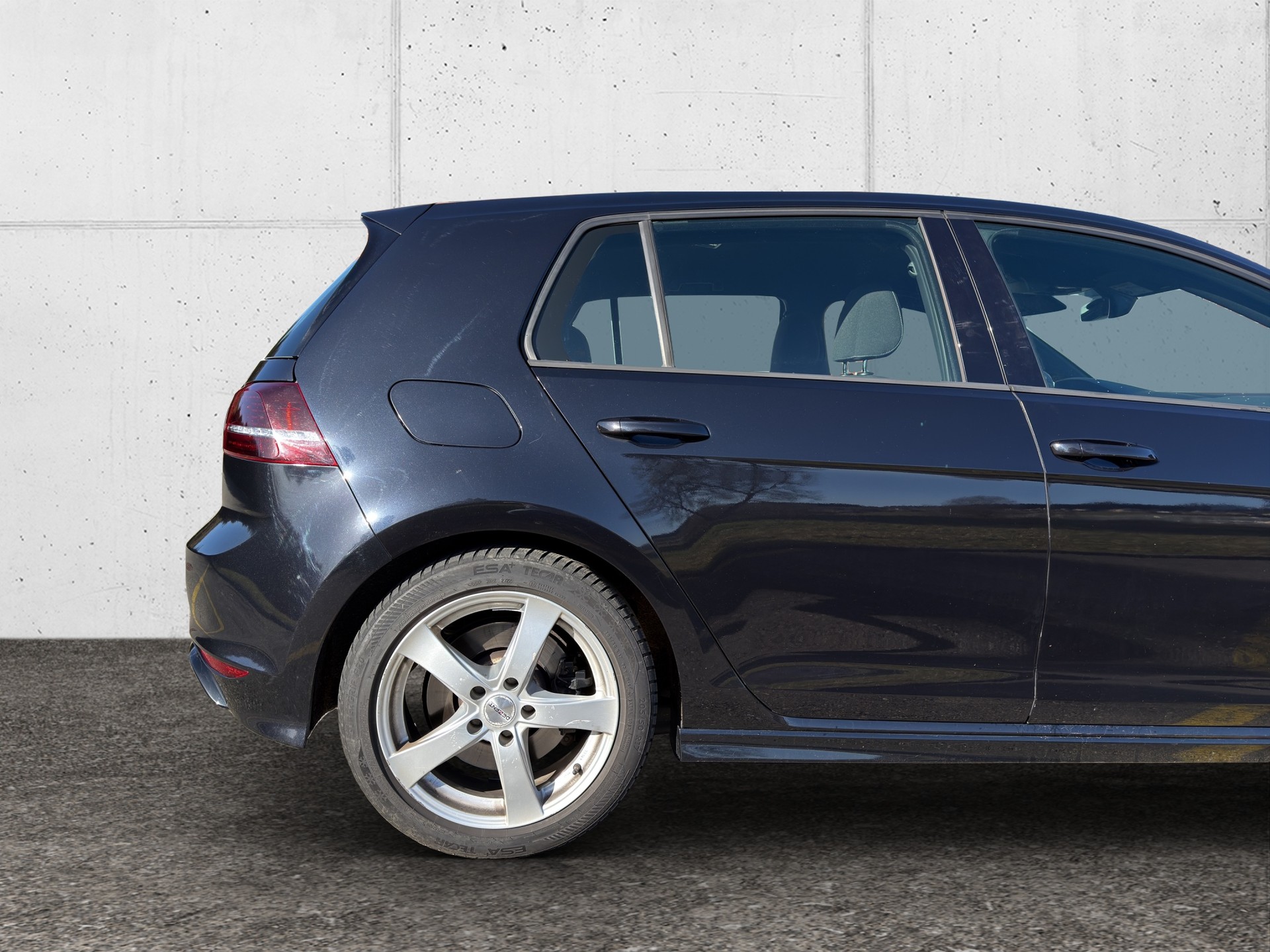 VW Golf 2.0 TSI R 4Motion DSG-image-9