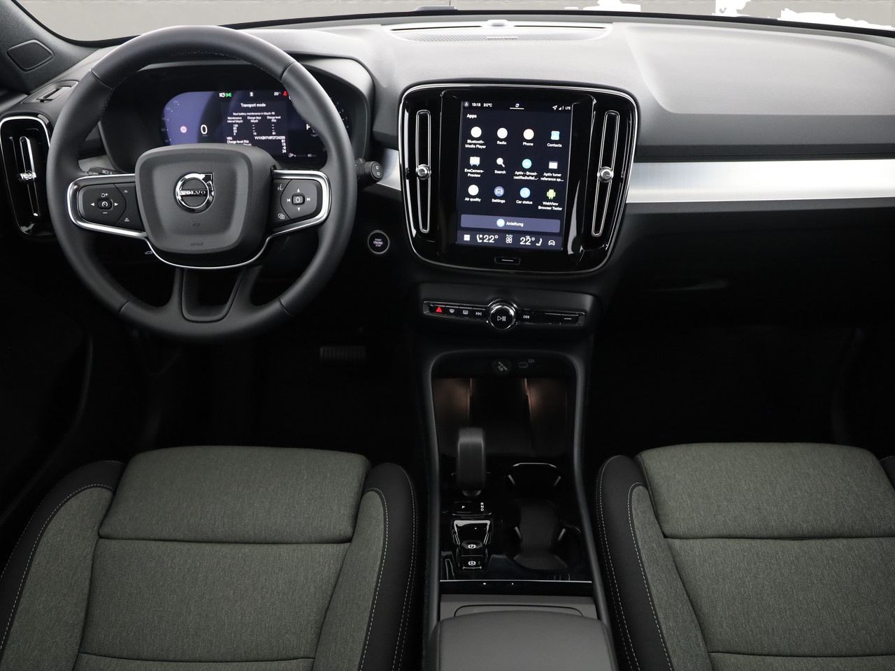 VOLVO XC40 2.0 B3 MH Plus Dark-image-5