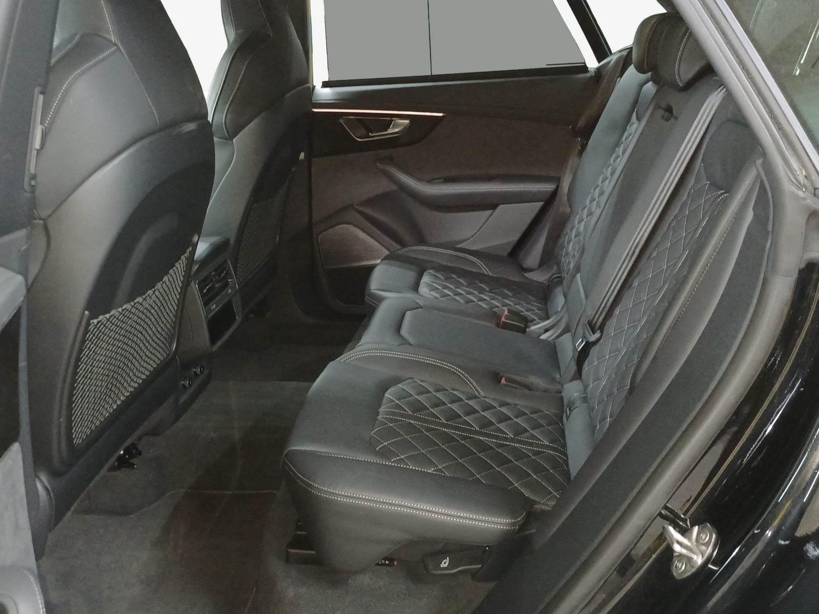 AUDI SQ8 SUV TFSI quattro tiptronic-image-11
