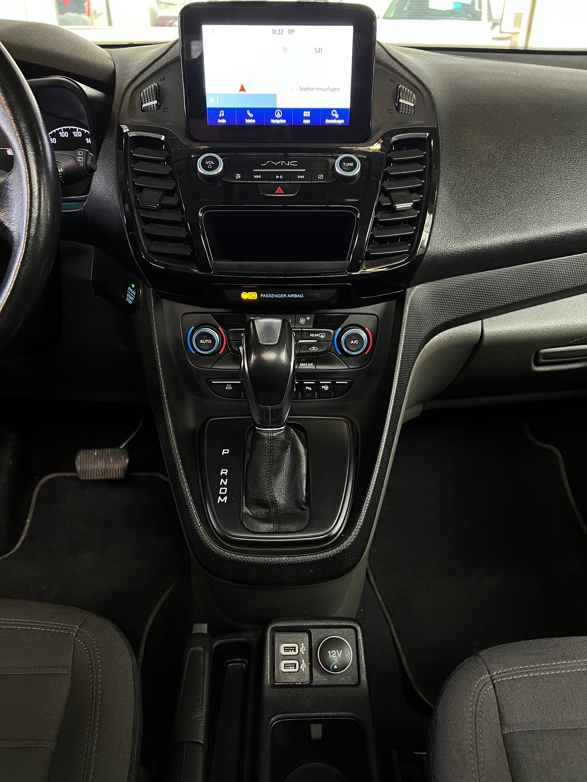 FORD Grand Tourneo Connect 1.5 EcoBlue Titanium Automat-image-5