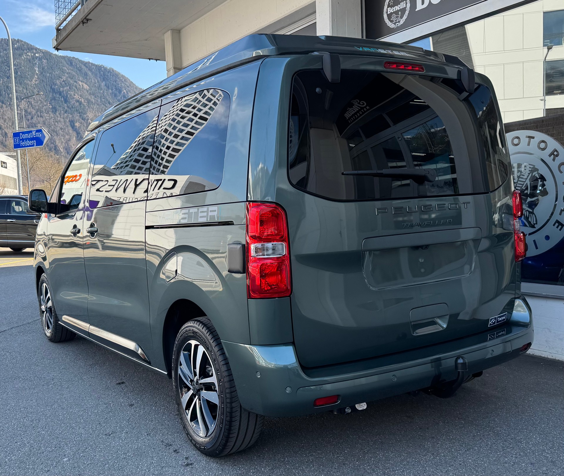 PEUGEOT PÖSSL Vanster BlueHDI 180 PS EAT8-image-5