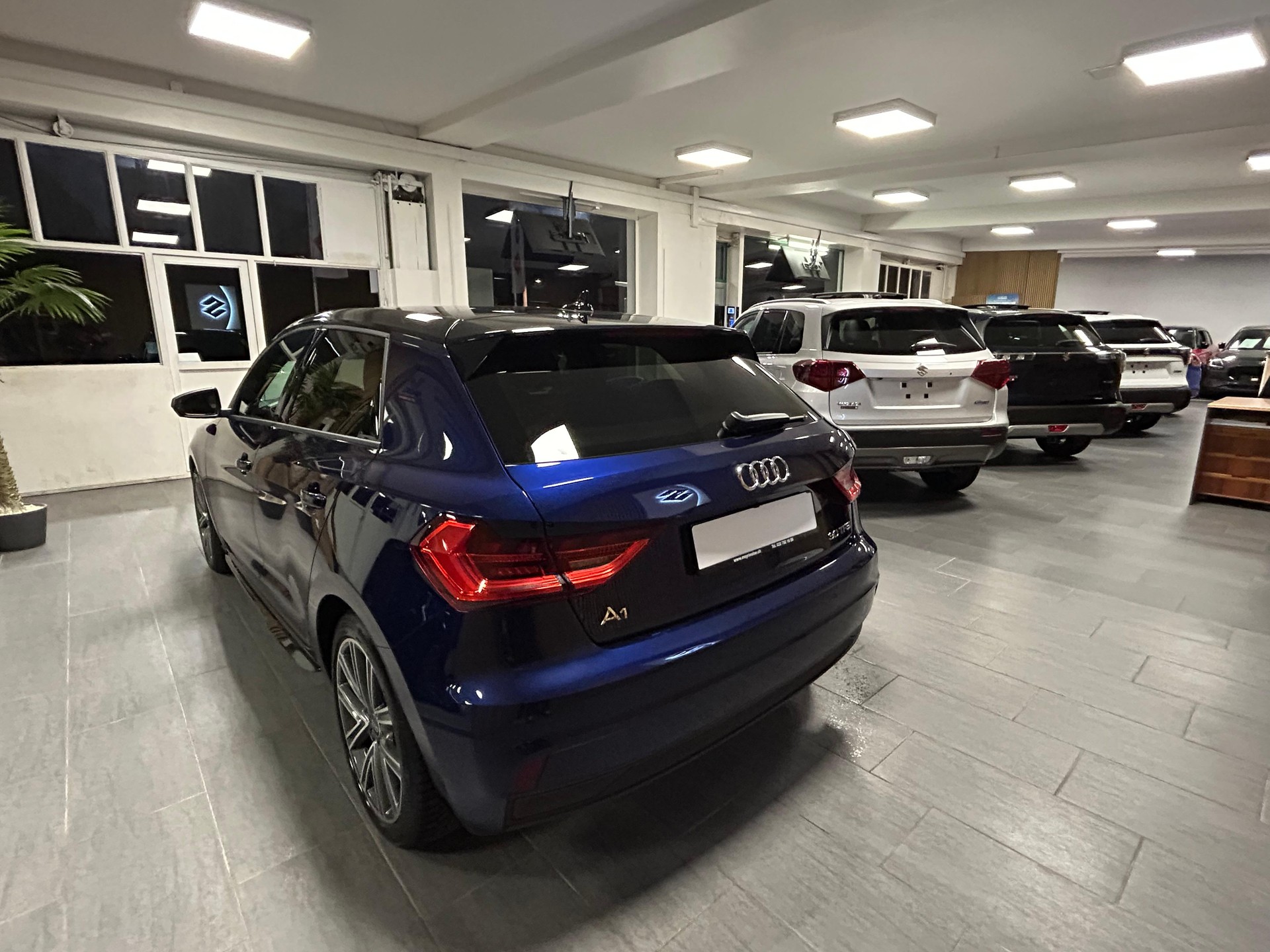 AUDI A1 Sportback 1.0 30 TFSI S-Tronic-image-4