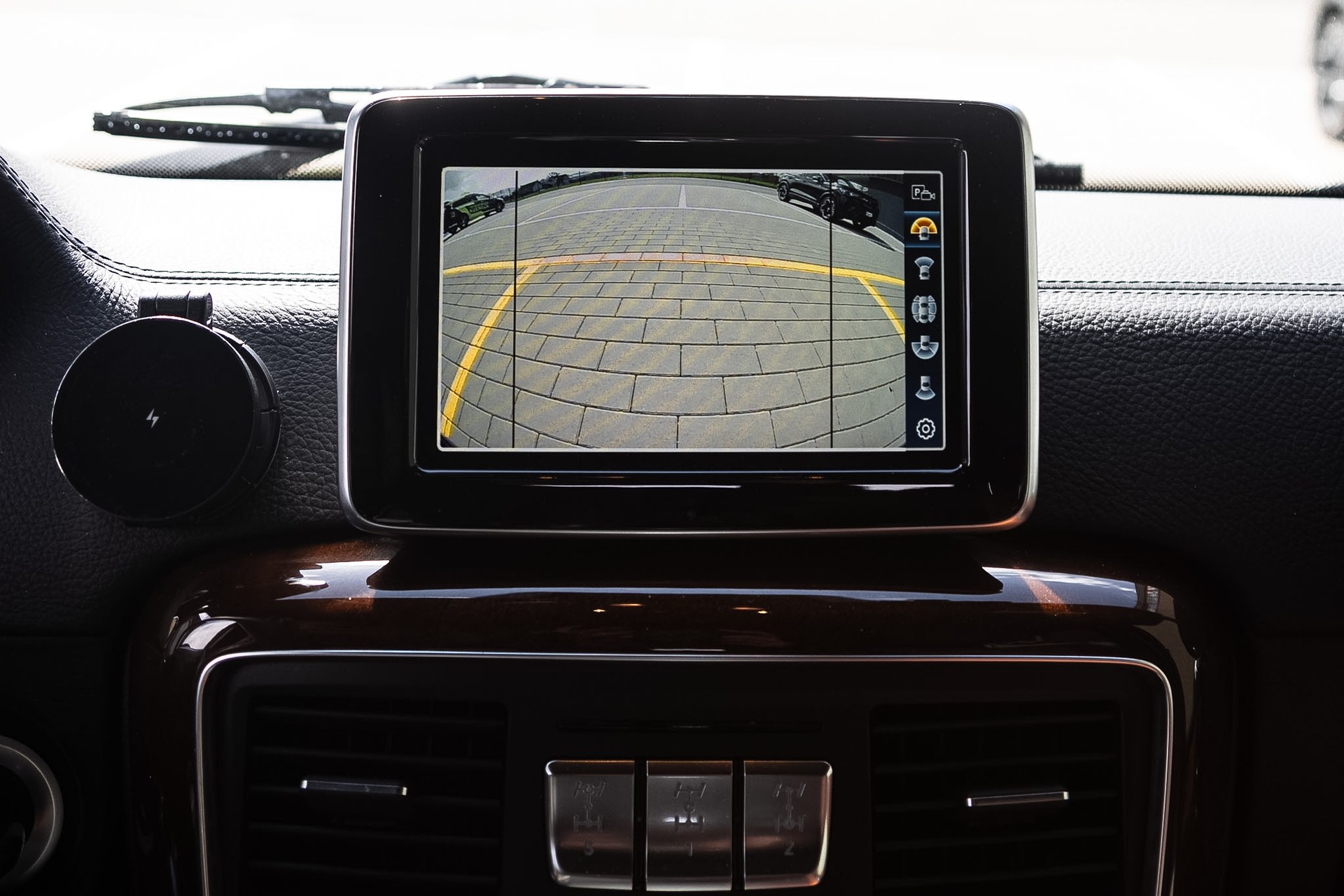 MERCEDES-BENZ G 500-image-13