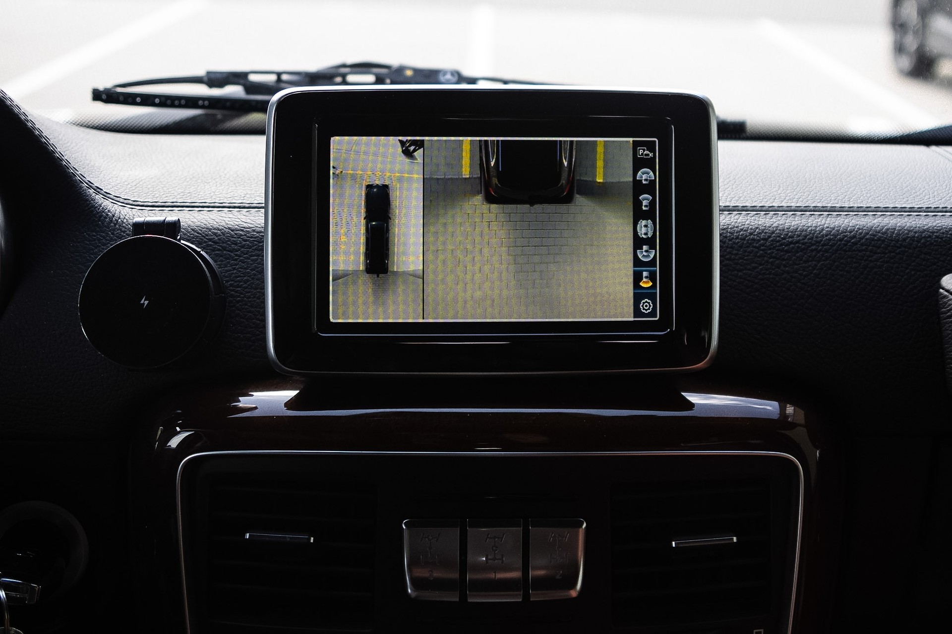 MERCEDES-BENZ G 500-image-12