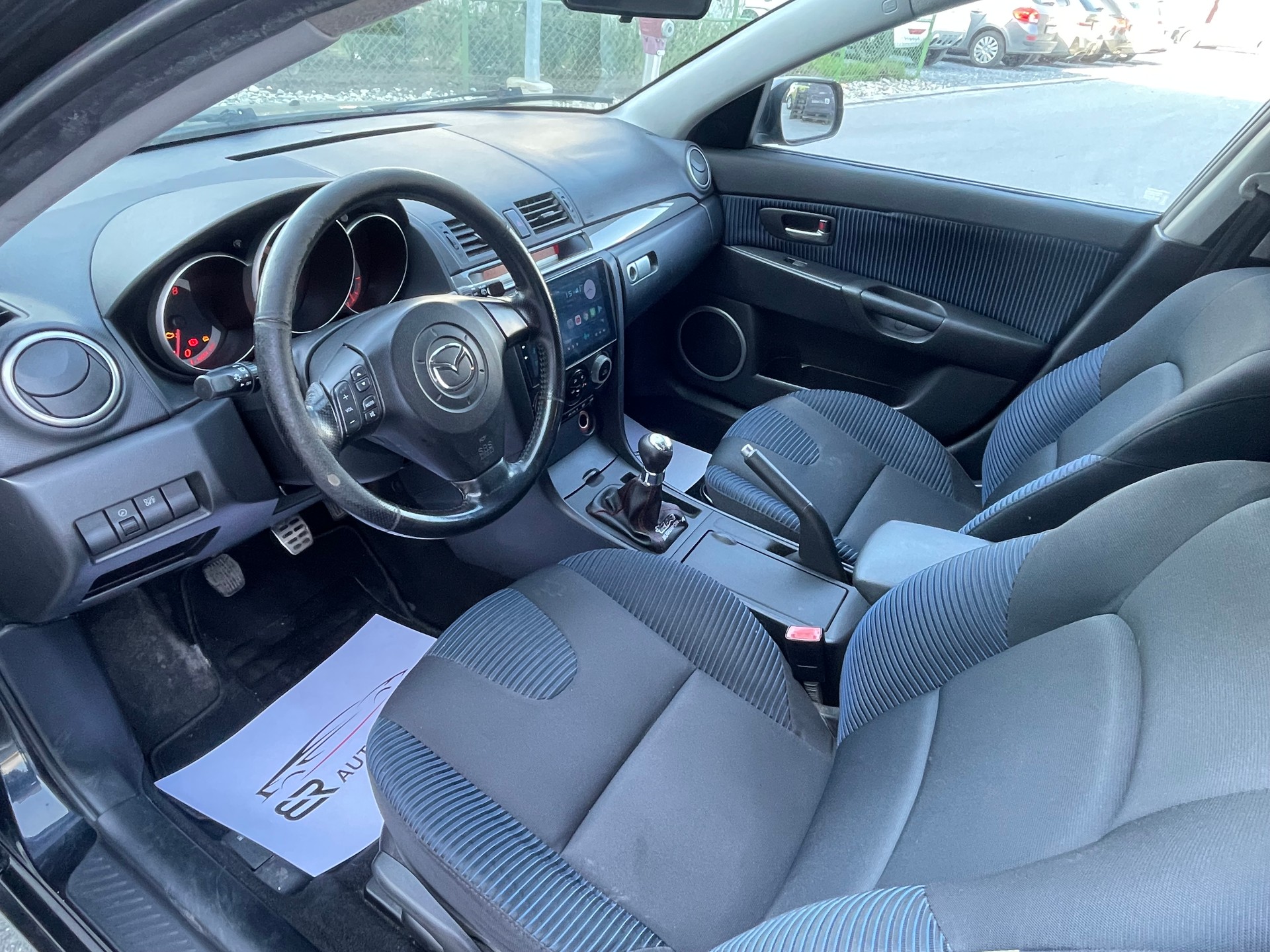 MAZDA 3 Sedan 2.0 16V Sport-image-9