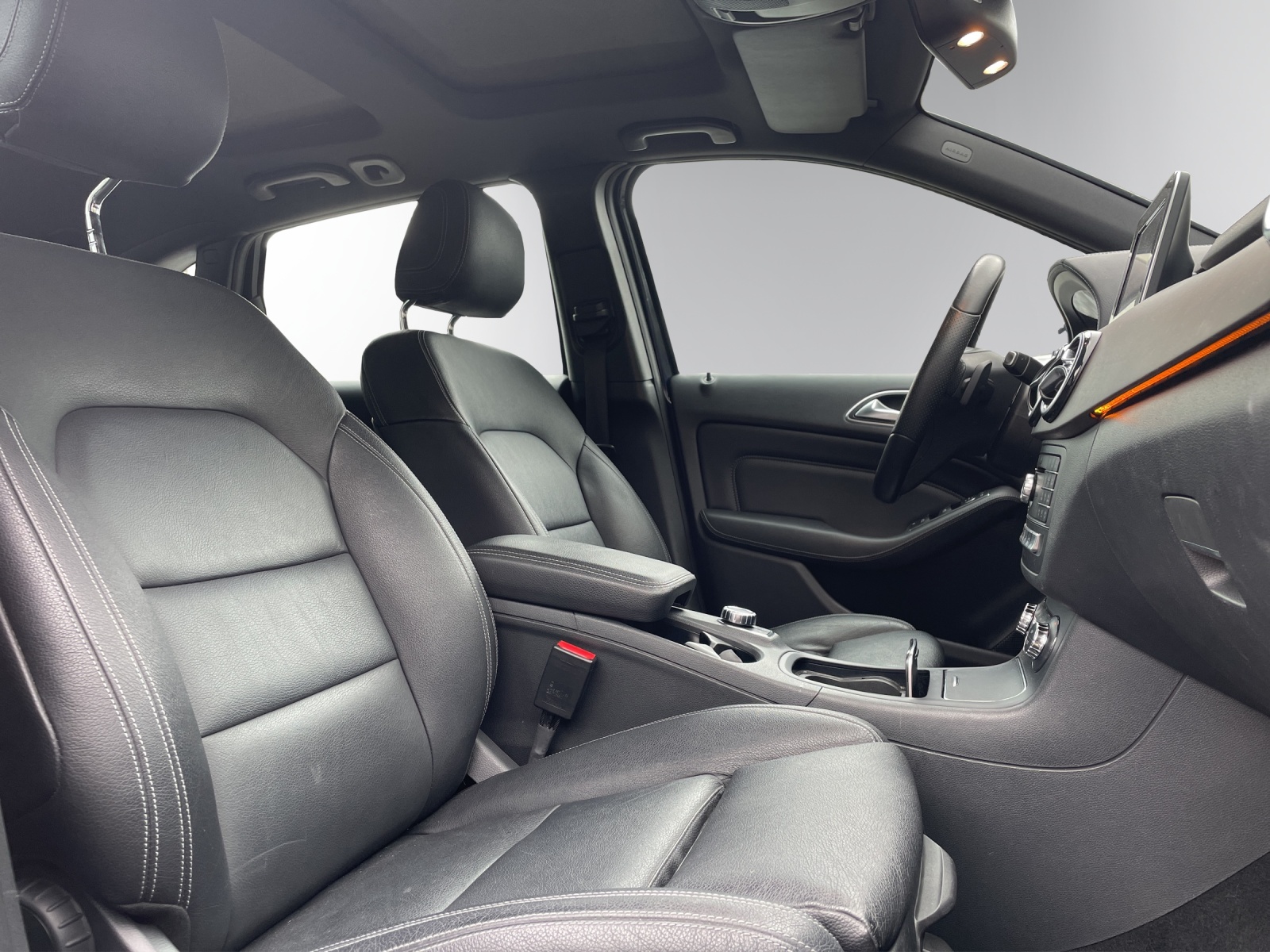 MERCEDES-BENZ B 220 CDI Swiss Star Edition 4Matic 7G-DCT-image-8
