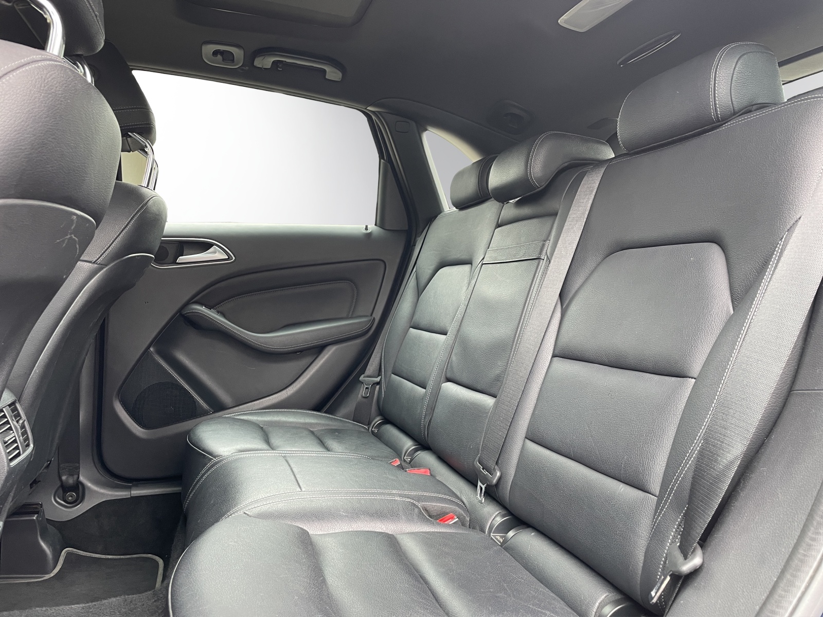 MERCEDES-BENZ B 220 CDI Swiss Star Edition 4Matic 7G-DCT-image-9