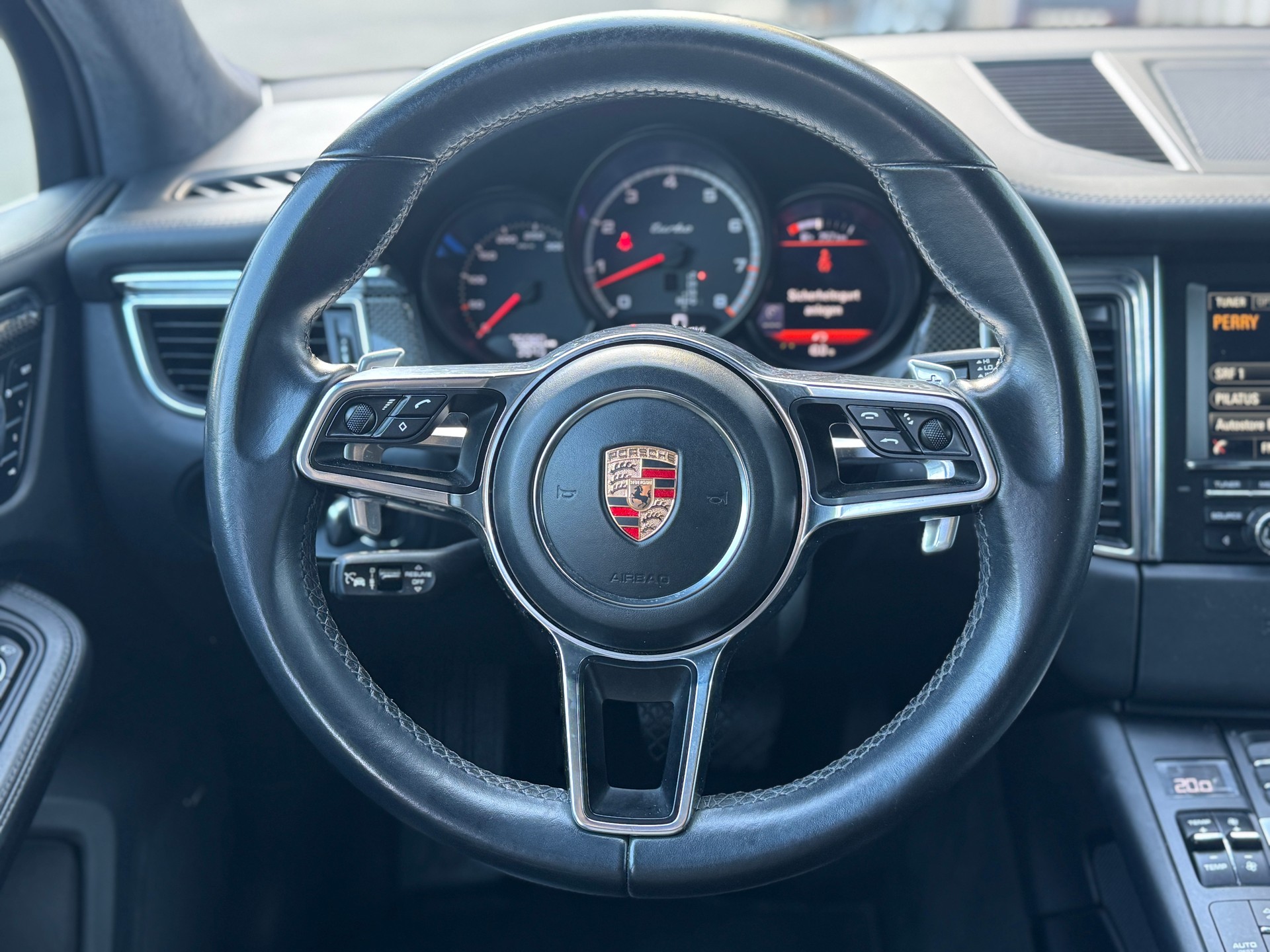 PORSCHE Macan Turbo PDK-image-10