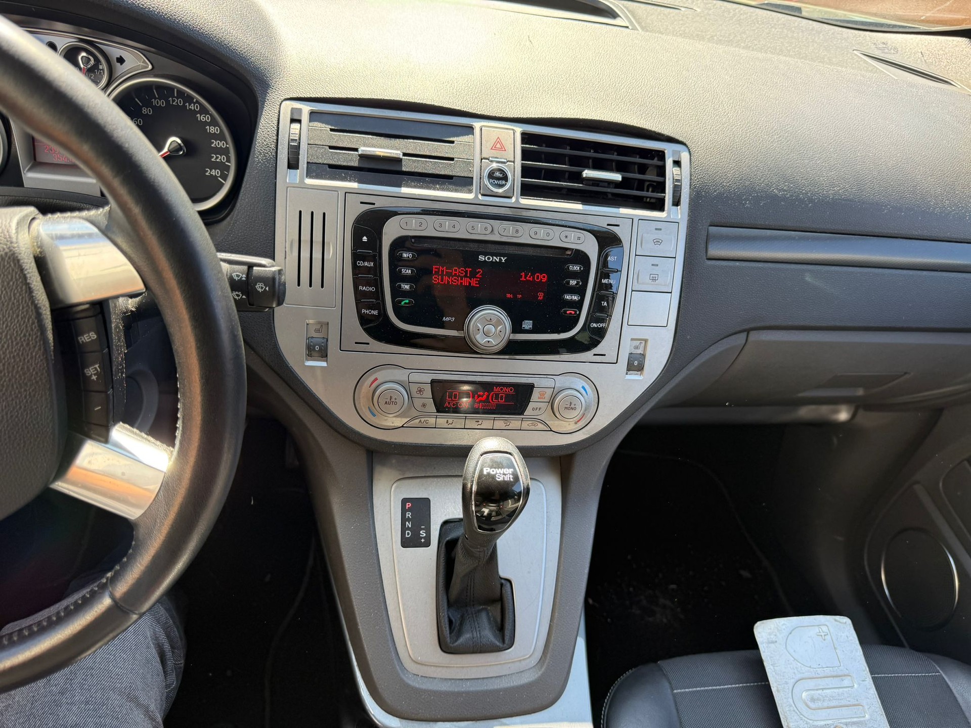 FORD Kuga 2.0 TDCi Titanium 4WD PowerShift-image-8
