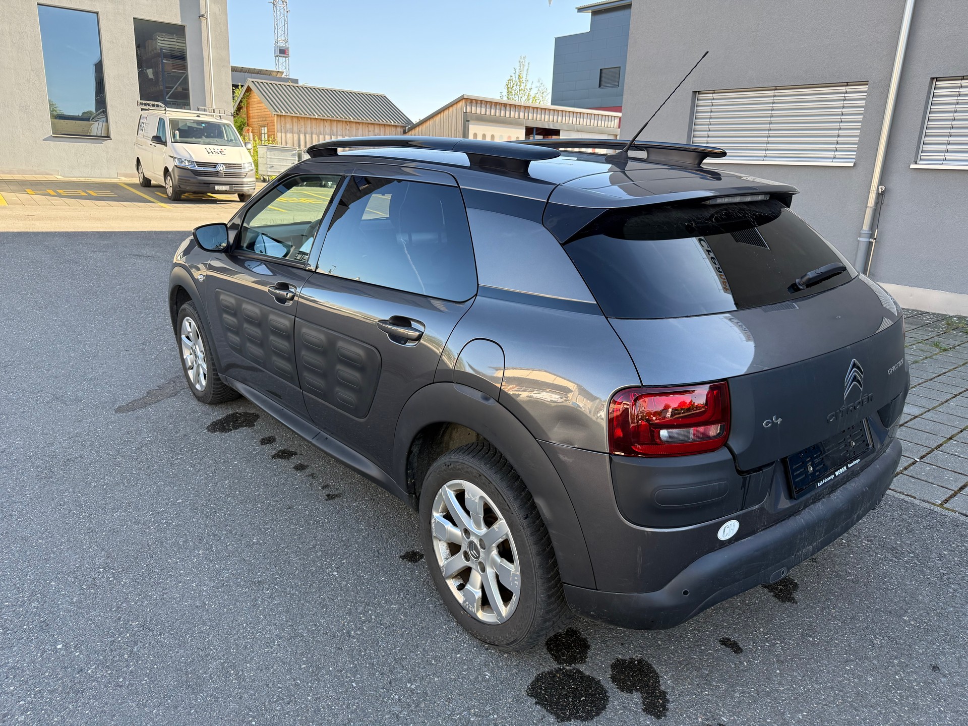 CITROEN C4 Cactus 1.2 e-THP Shine EAT6-image-9