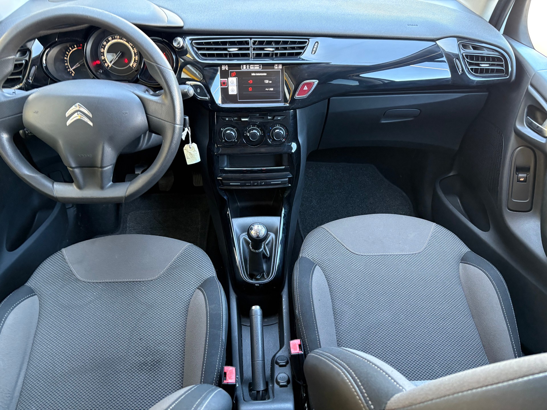 CITROEN C3 1.2i Sélection-image-11