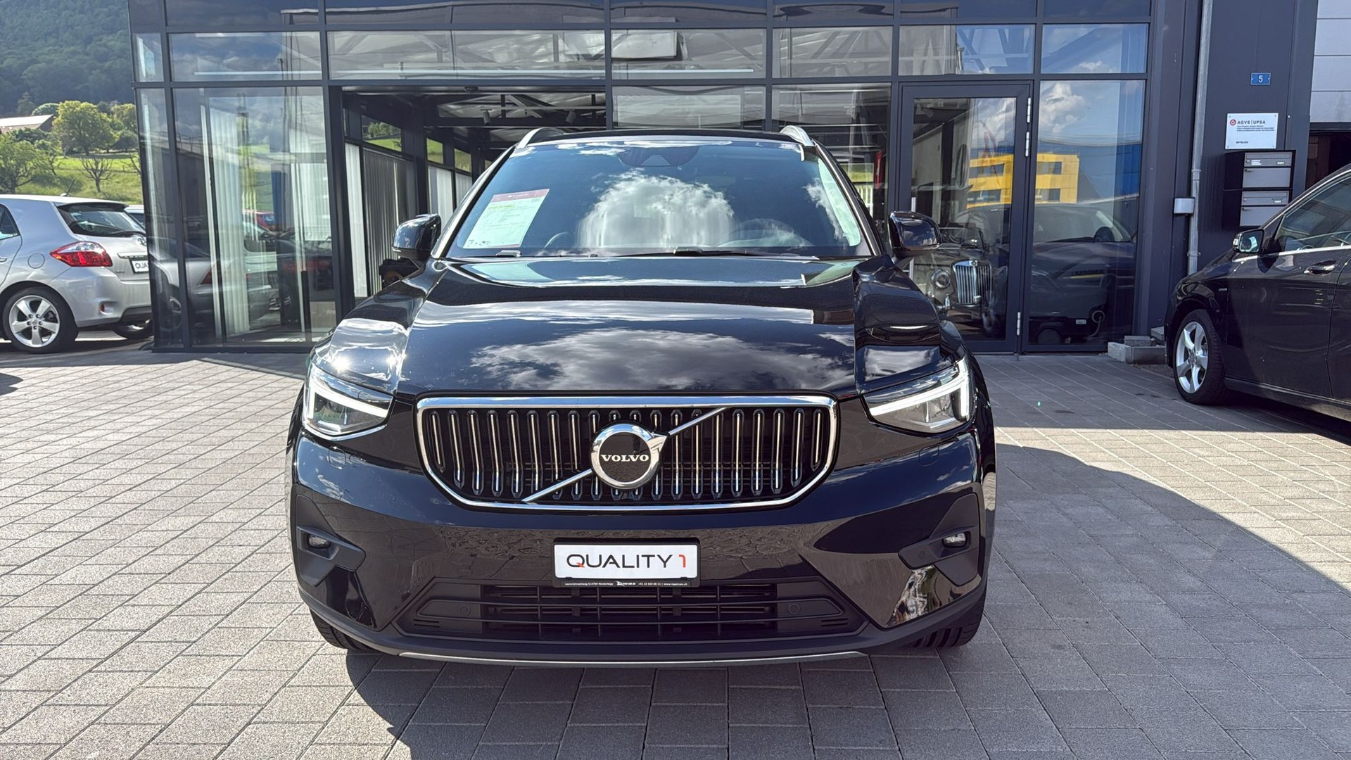 VOLVO XC40 T5 PHEV Ultimate Bright DCT-showroom-element-2