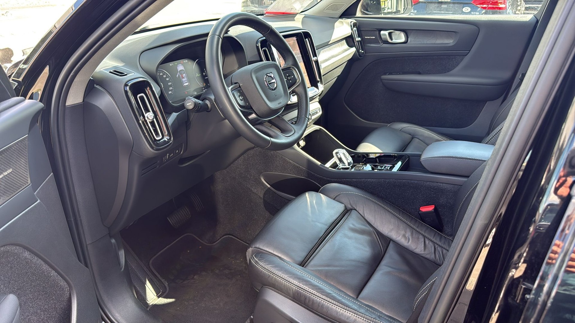 VOLVO XC40 T5 PHEV Ultimate Bright DCT-image-19