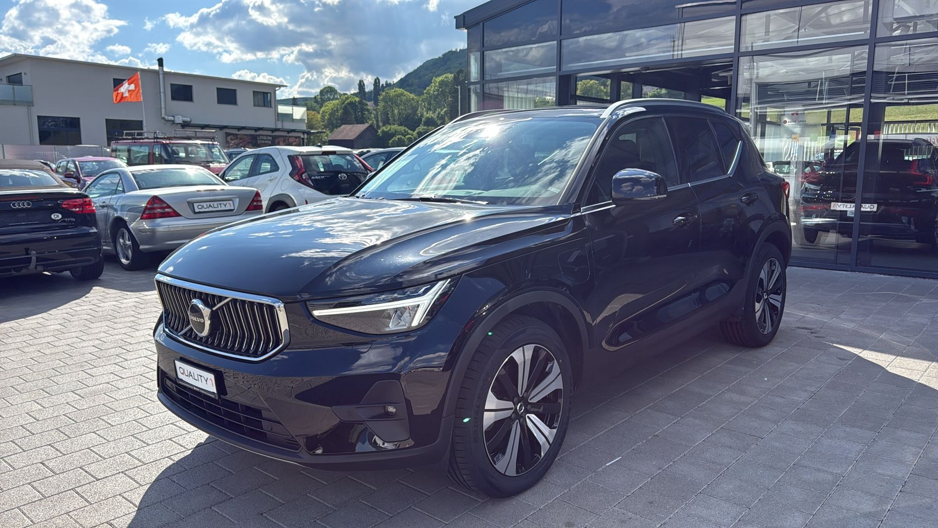 VOLVO XC40 T5 PHEV Ultimate Bright DCT-showroom-element-3