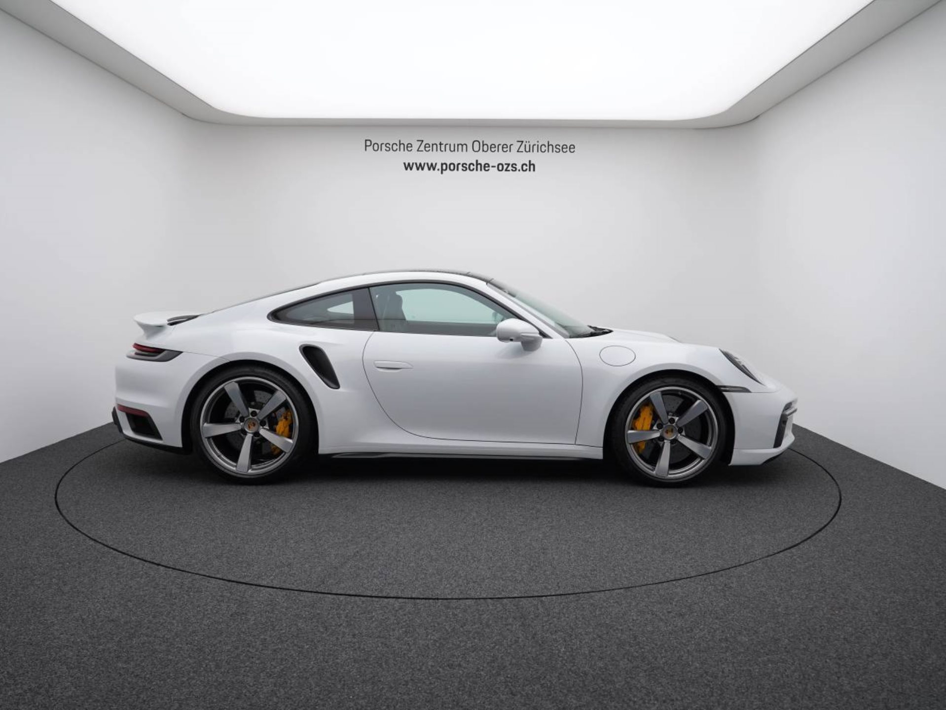 PORSCHE 911 Turbo S-image-7
