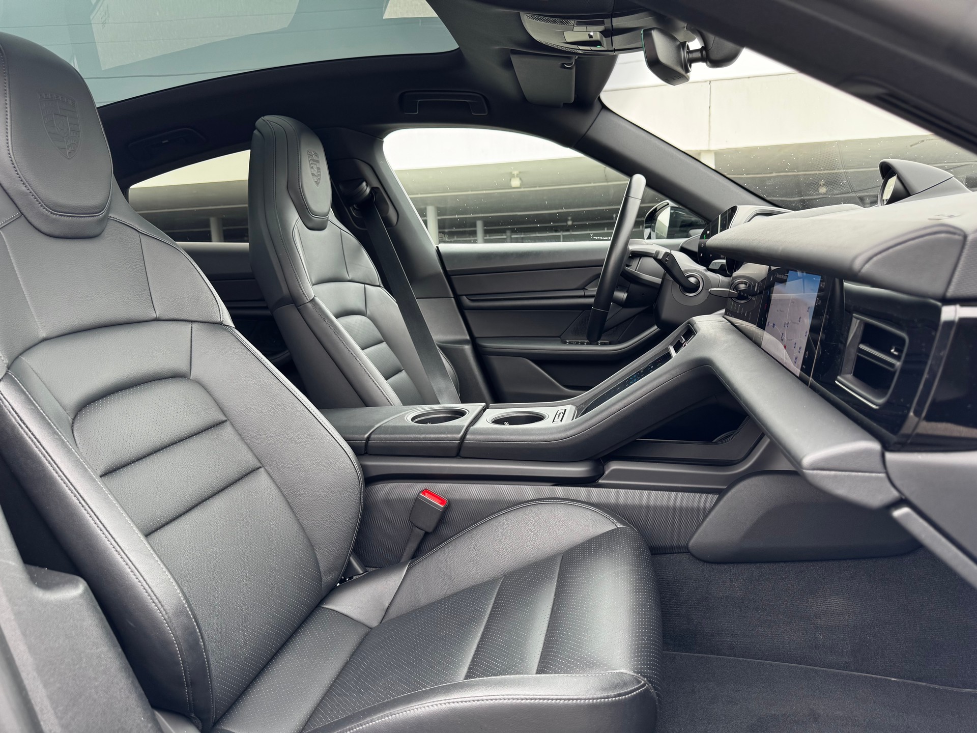 PORSCHE TAYCAN-image-7