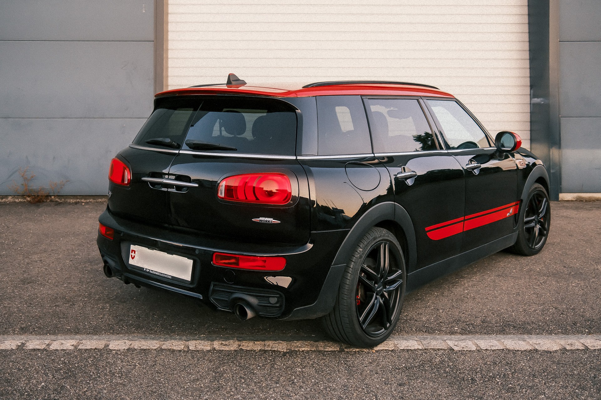 MINI 2.0i John Cooper Works ALL4-image-2