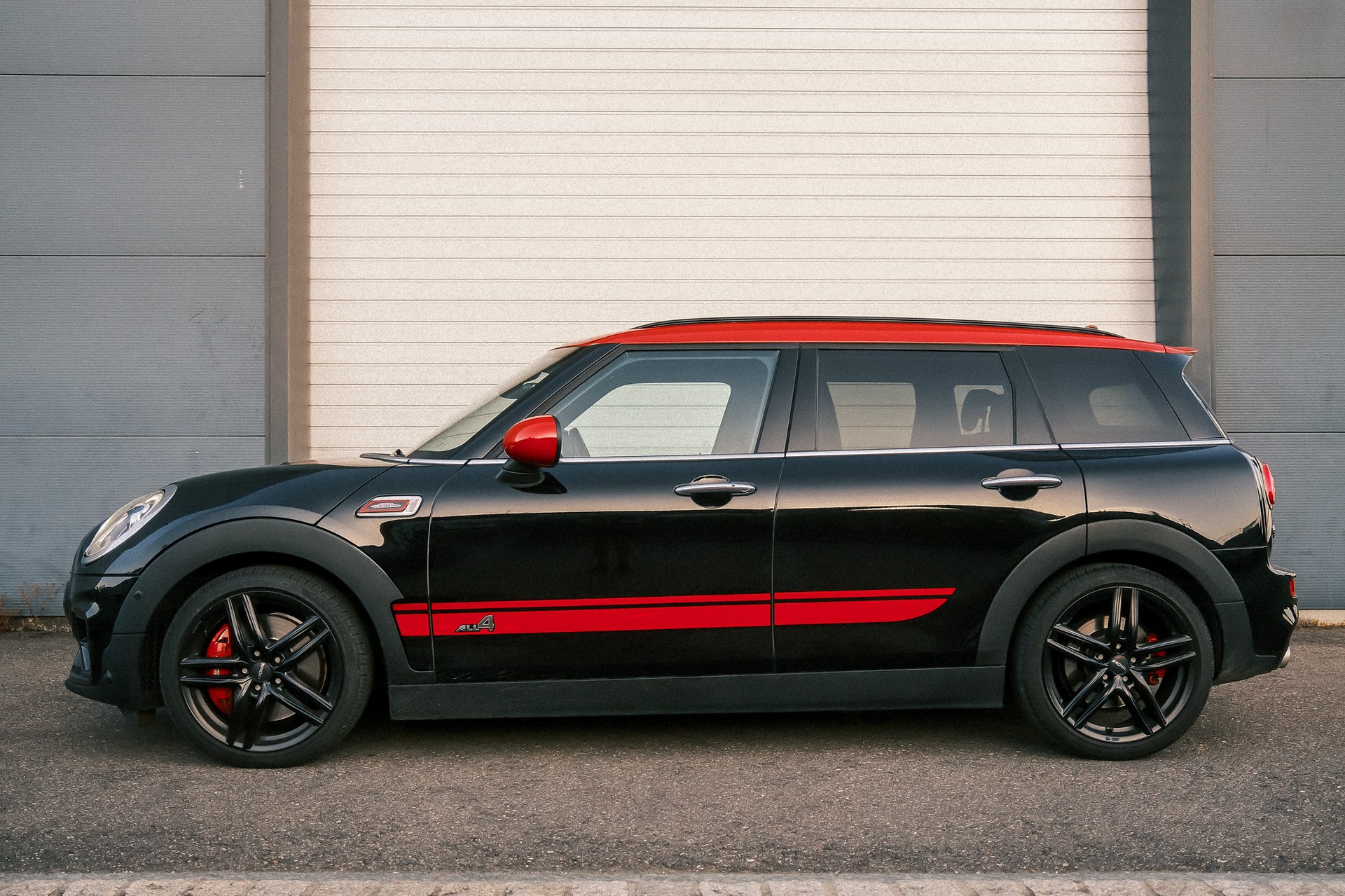 MINI 2.0i John Cooper Works ALL4-image-1
