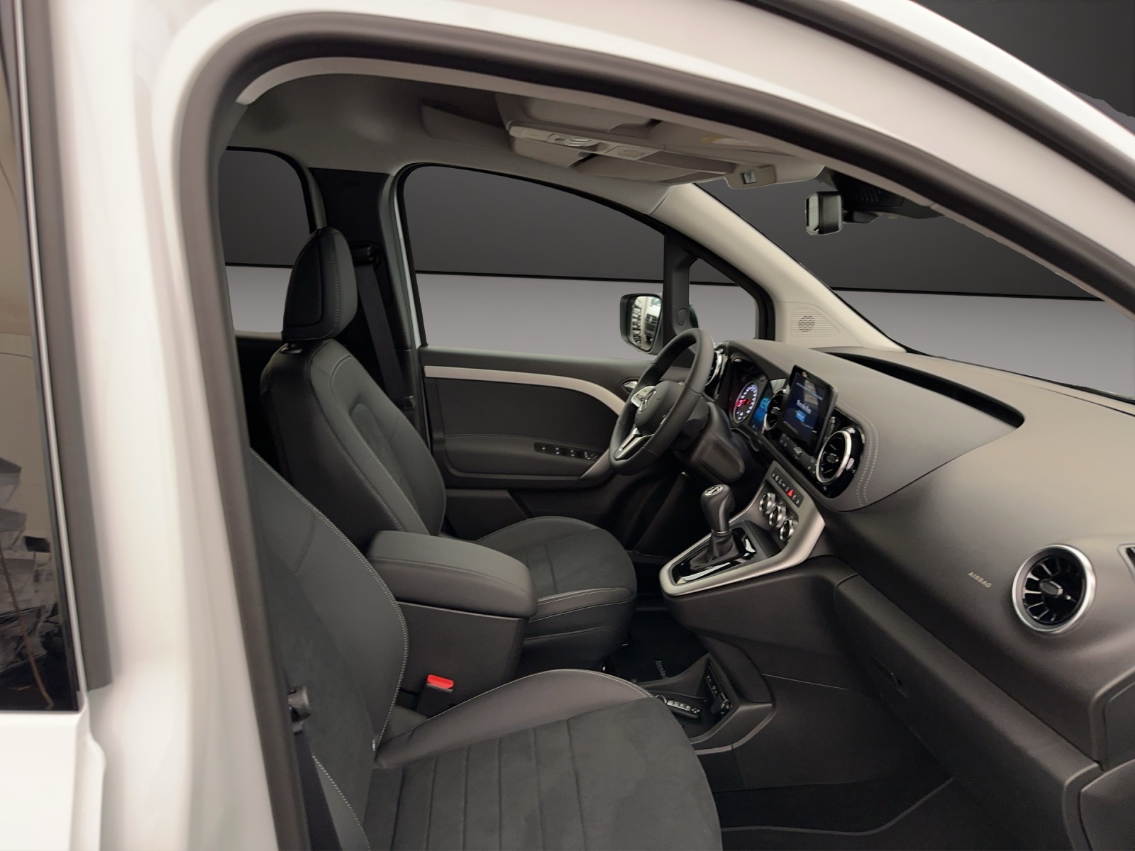 MERCEDES-BENZ EQT Standard 2716mm S-image-9