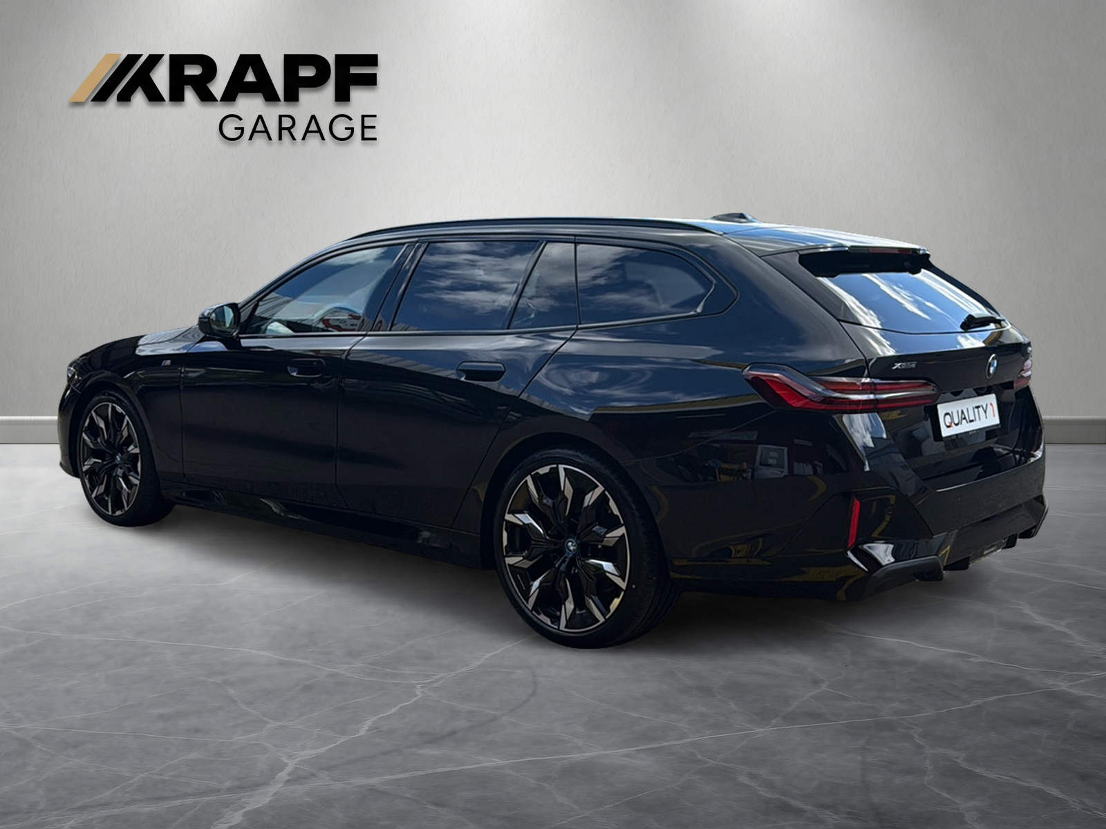 BMW 540d xDrive 48V Touring M Sport Pro Steptronic-showroom-element-2