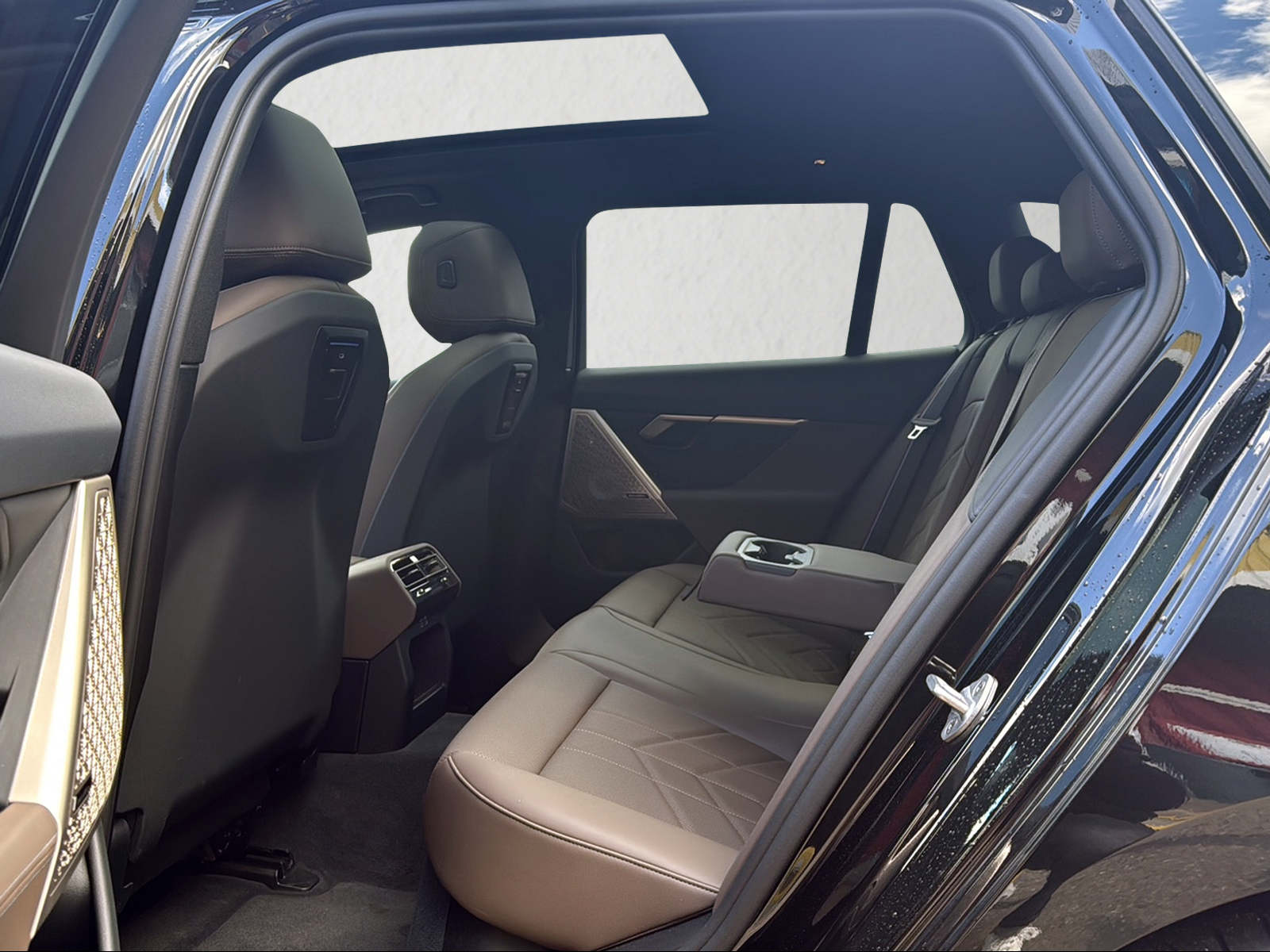 BMW 540d xDrive 48V Touring M Sport Pro Steptronic-image-11
