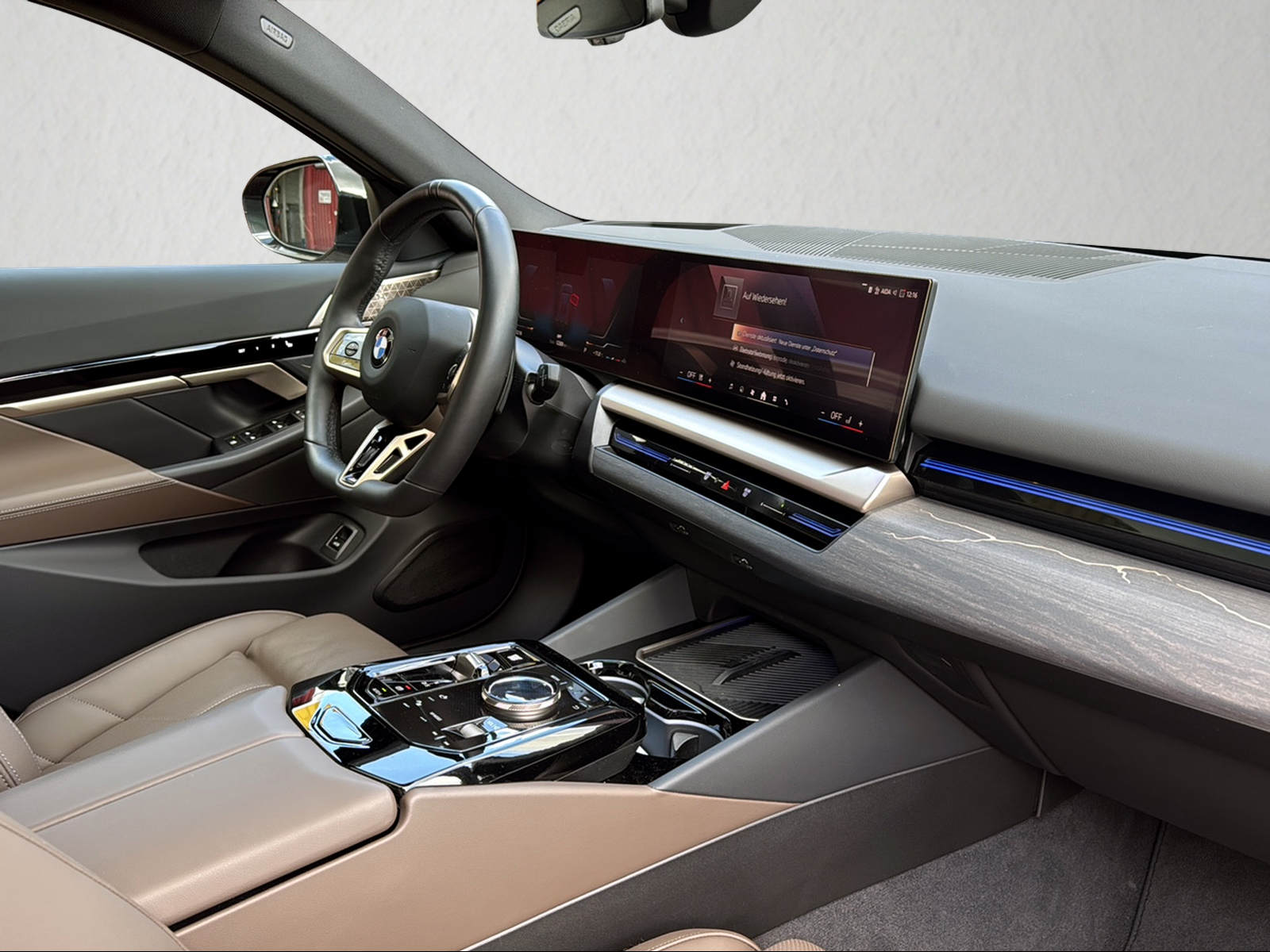 BMW 540d xDrive 48V Touring M Sport Pro Steptronic-image-13