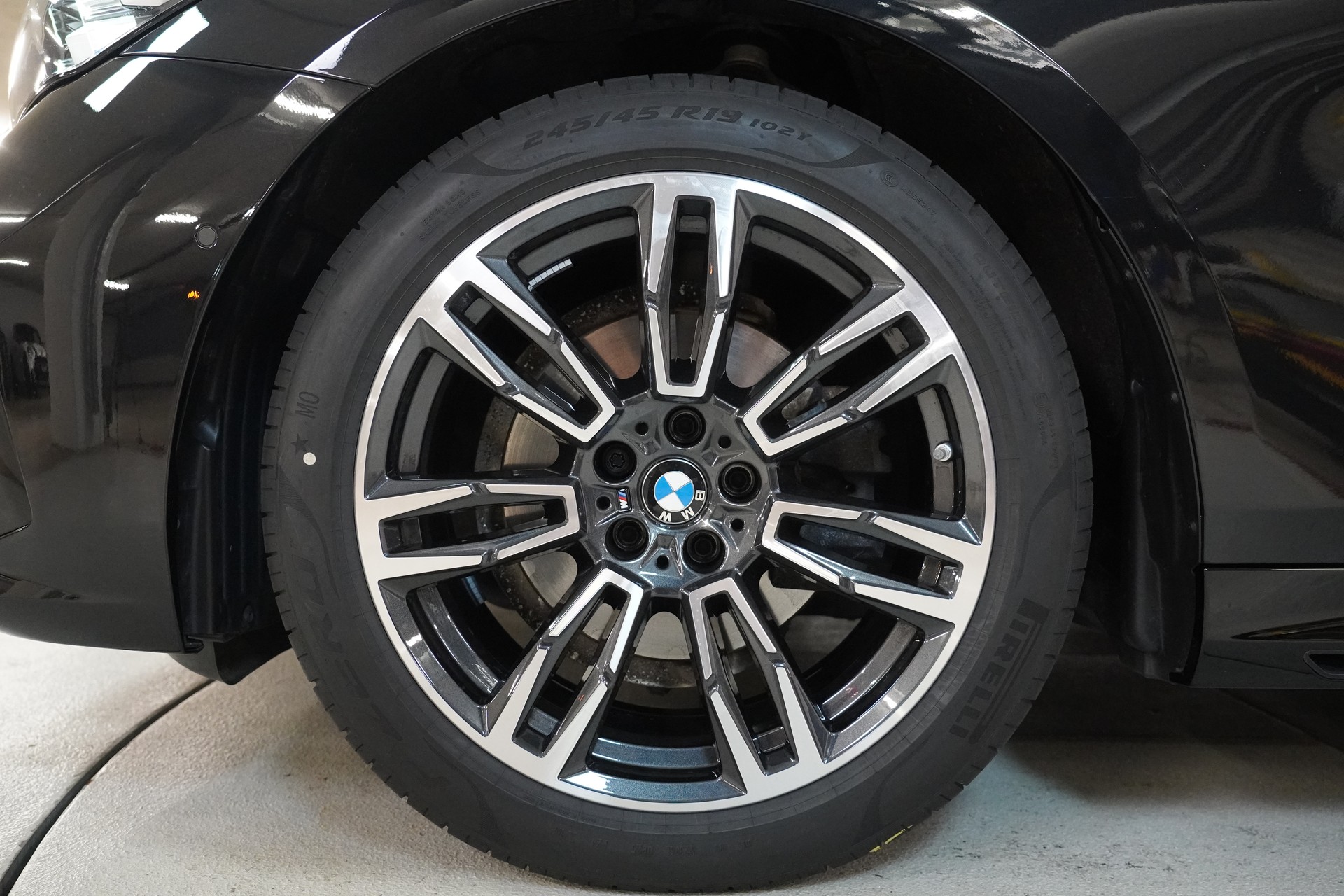 BMW 520d xDrive 48V Touring M Sport Steptronic-image-9