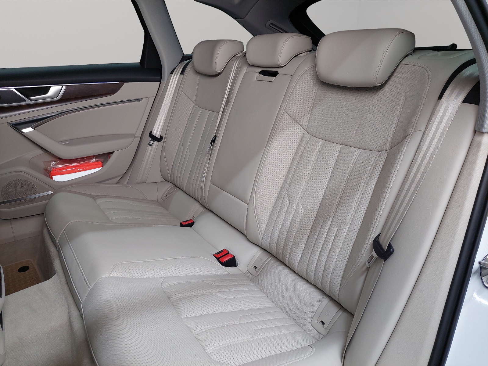 AUDI A6 Avant 55 TFSI quattro S-tronic-image-7