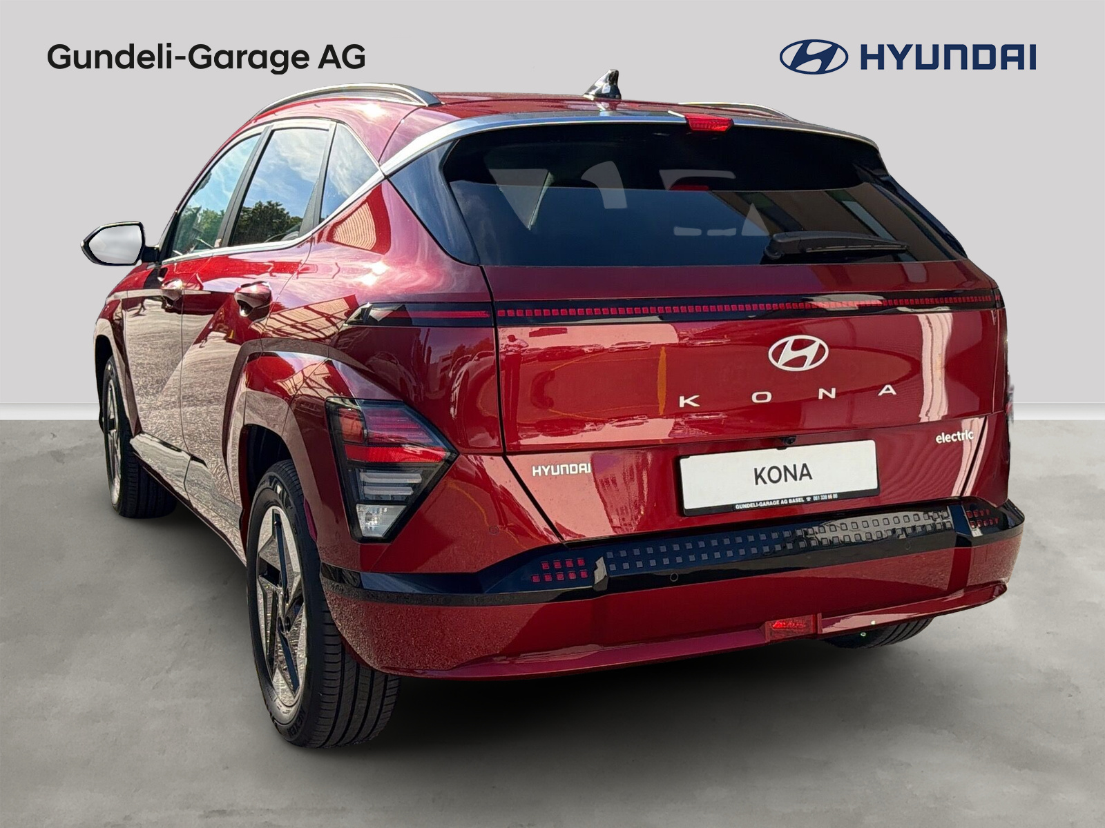 HYUNDAI Kona EV 65.4 kWh Amplia-image-3