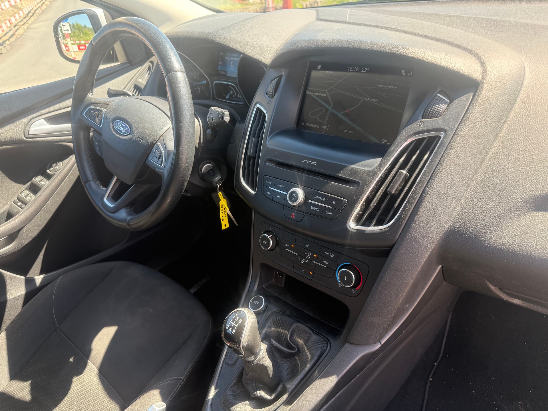 FORD Focus 1.0 SCTi Business-image-10
