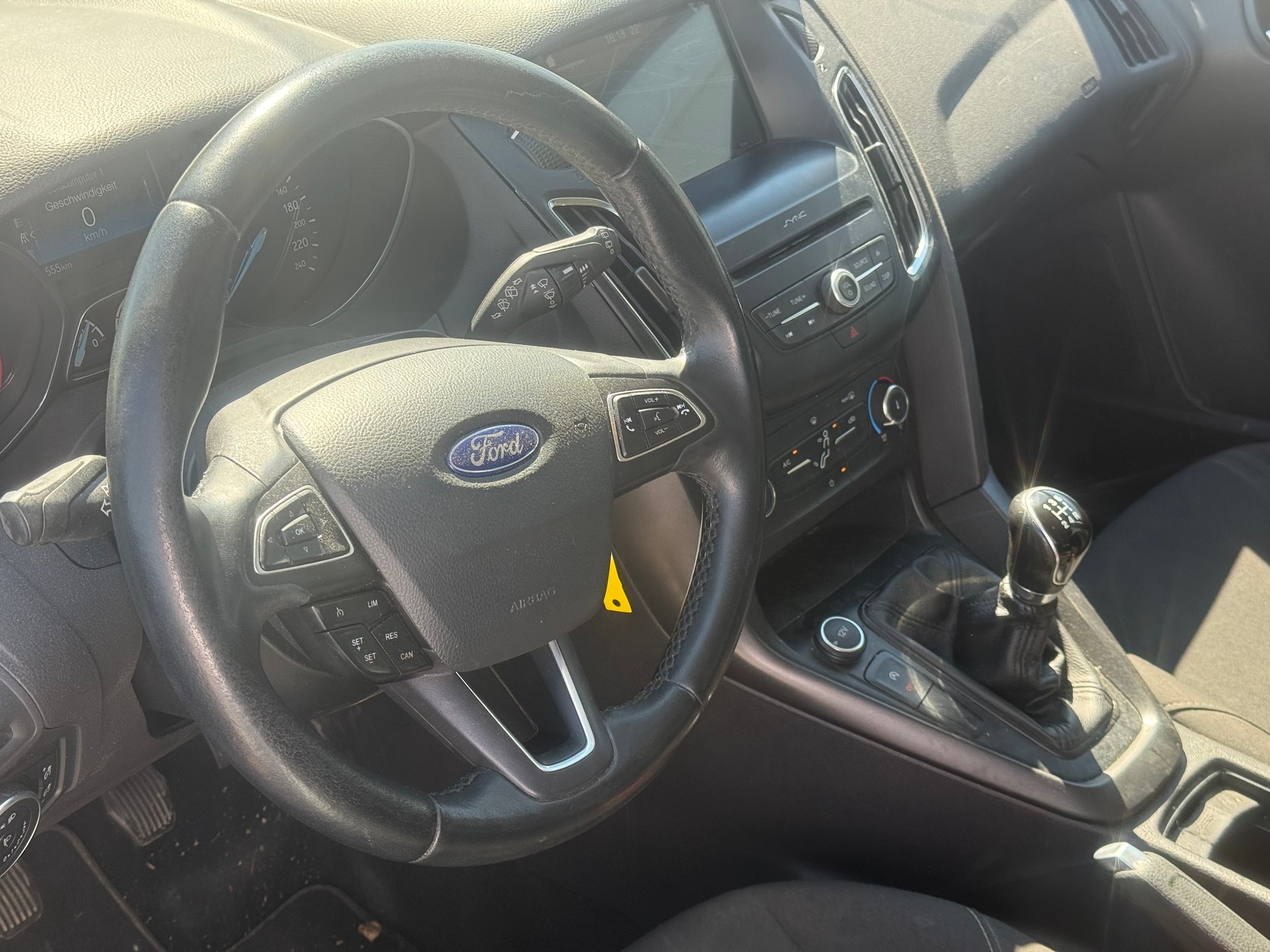 FORD Focus 1.0 SCTi Business-image-9