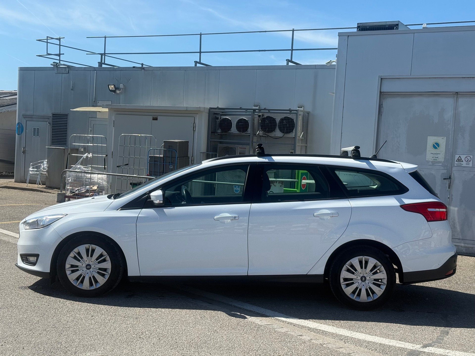 FORD Focus 1.0 SCTi Business-image-2