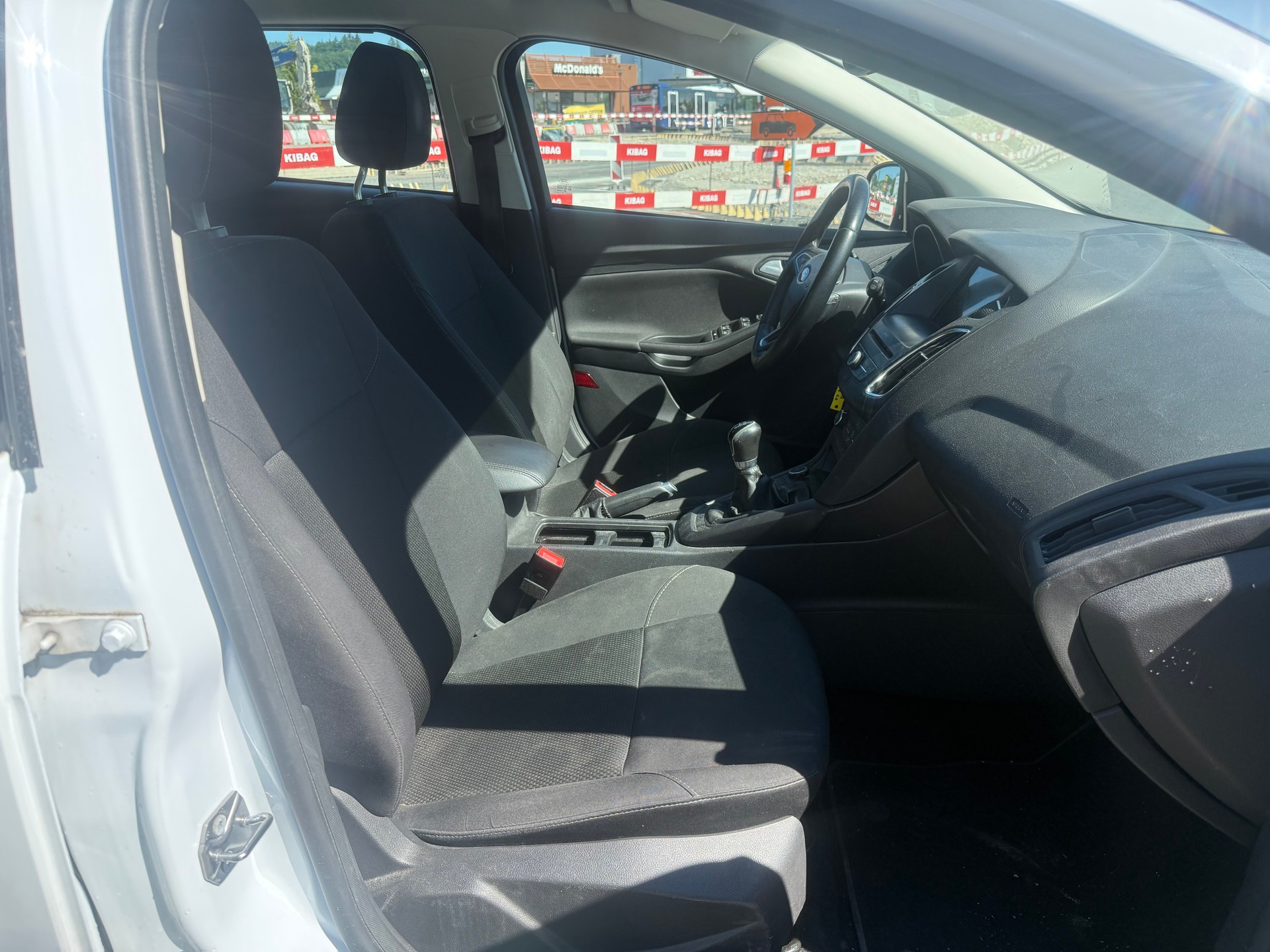 FORD Focus 1.0 SCTi Business-image-11