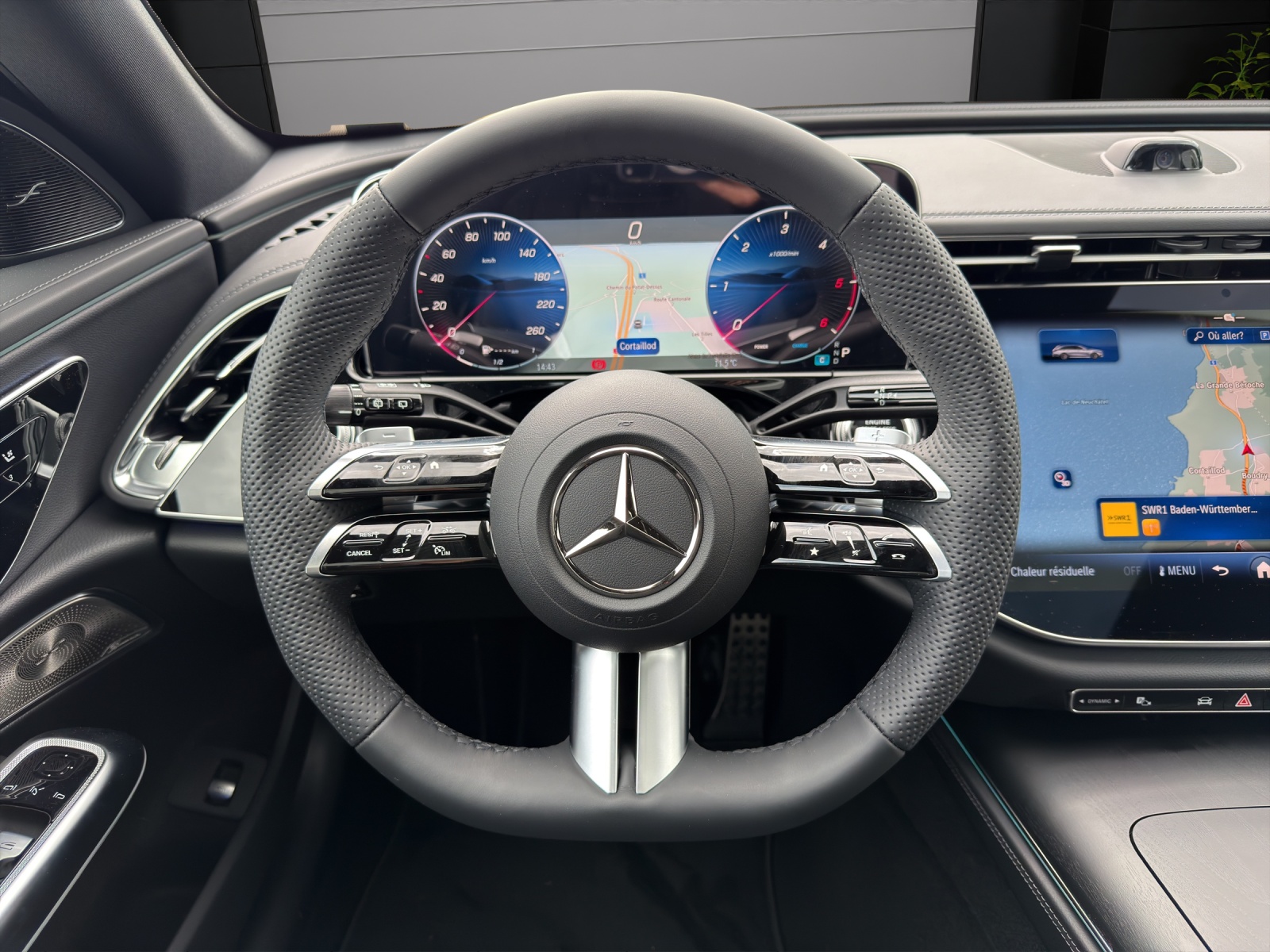 MERCEDES-BENZ E 450 d T 4Matic 9G-Tronic-image-14
