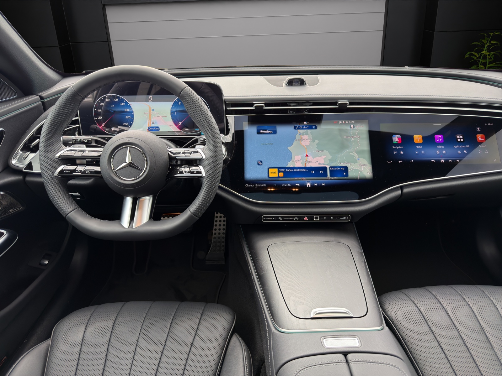 MERCEDES-BENZ E 450 d T 4Matic 9G-Tronic-image-12