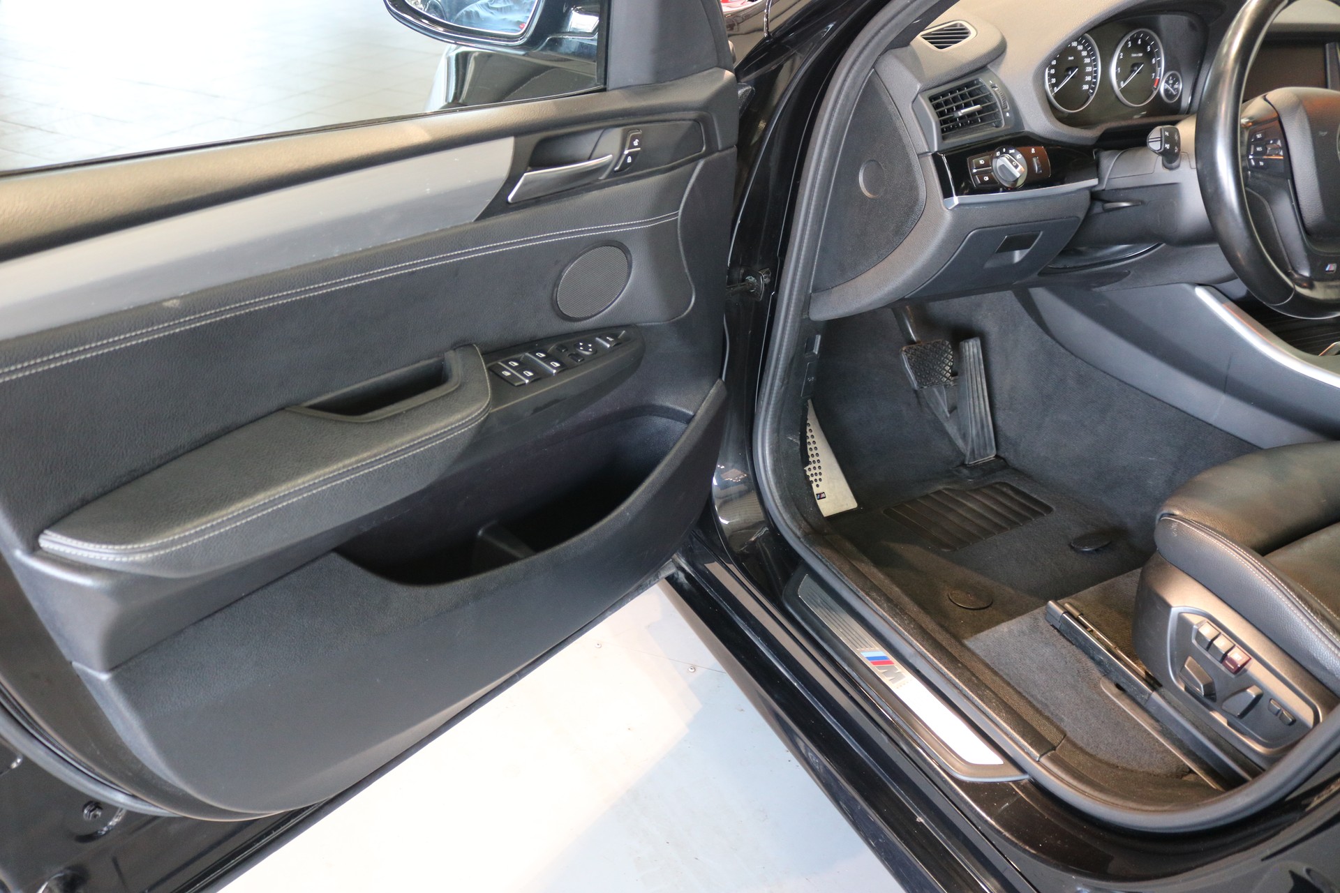 BMW X3 xDrive 28i xLine Steptronic-image-38