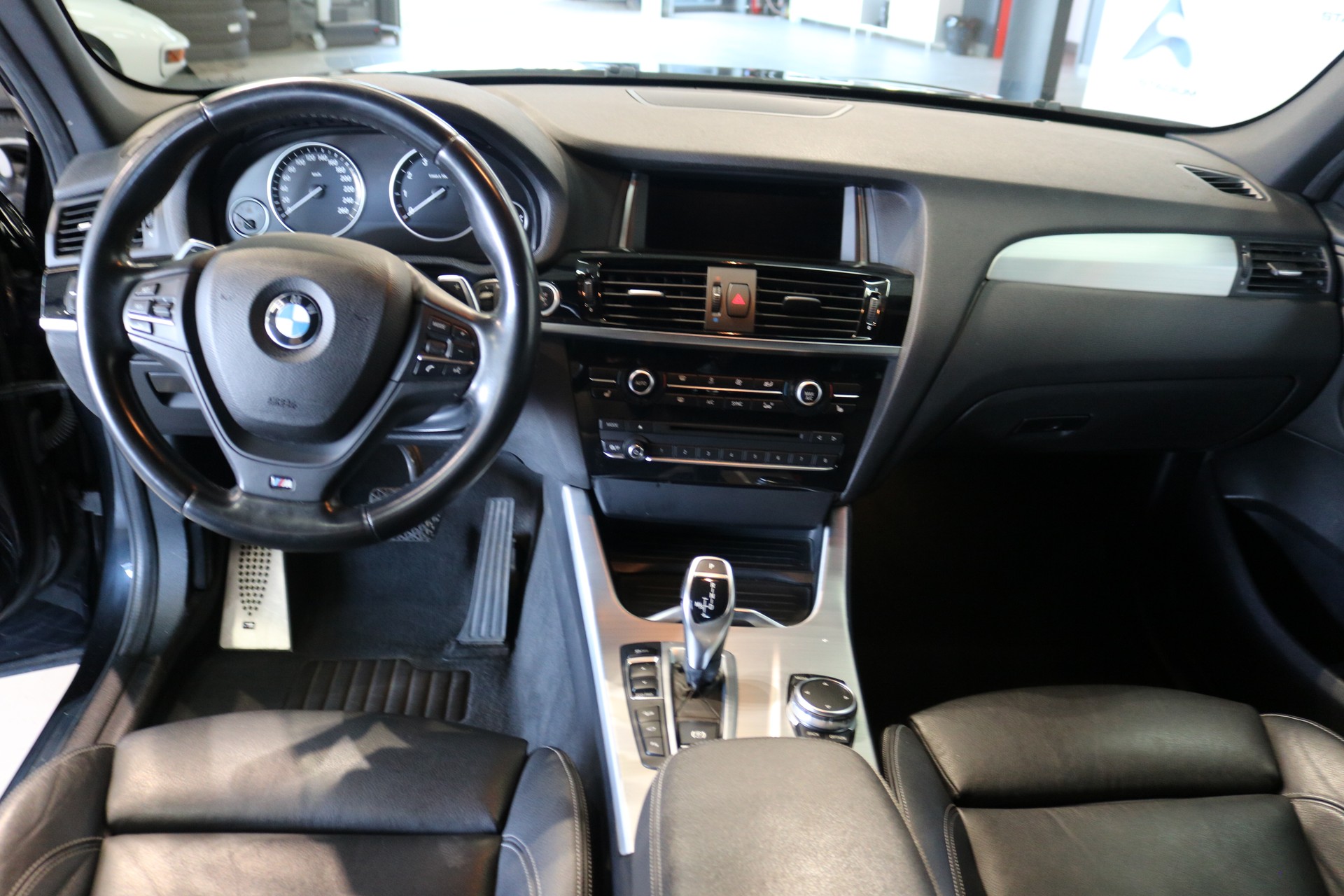 BMW X3 xDrive 28i xLine Steptronic-image-43