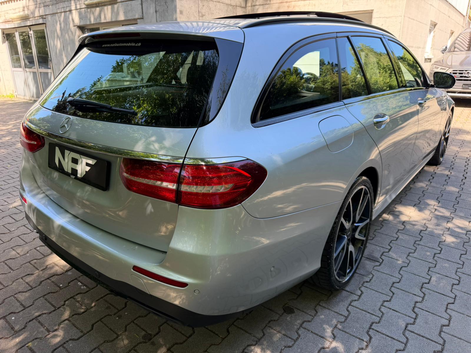 MERCEDES-BENZ E 43 AMG 4 Matic 9G-Tronic-image-6