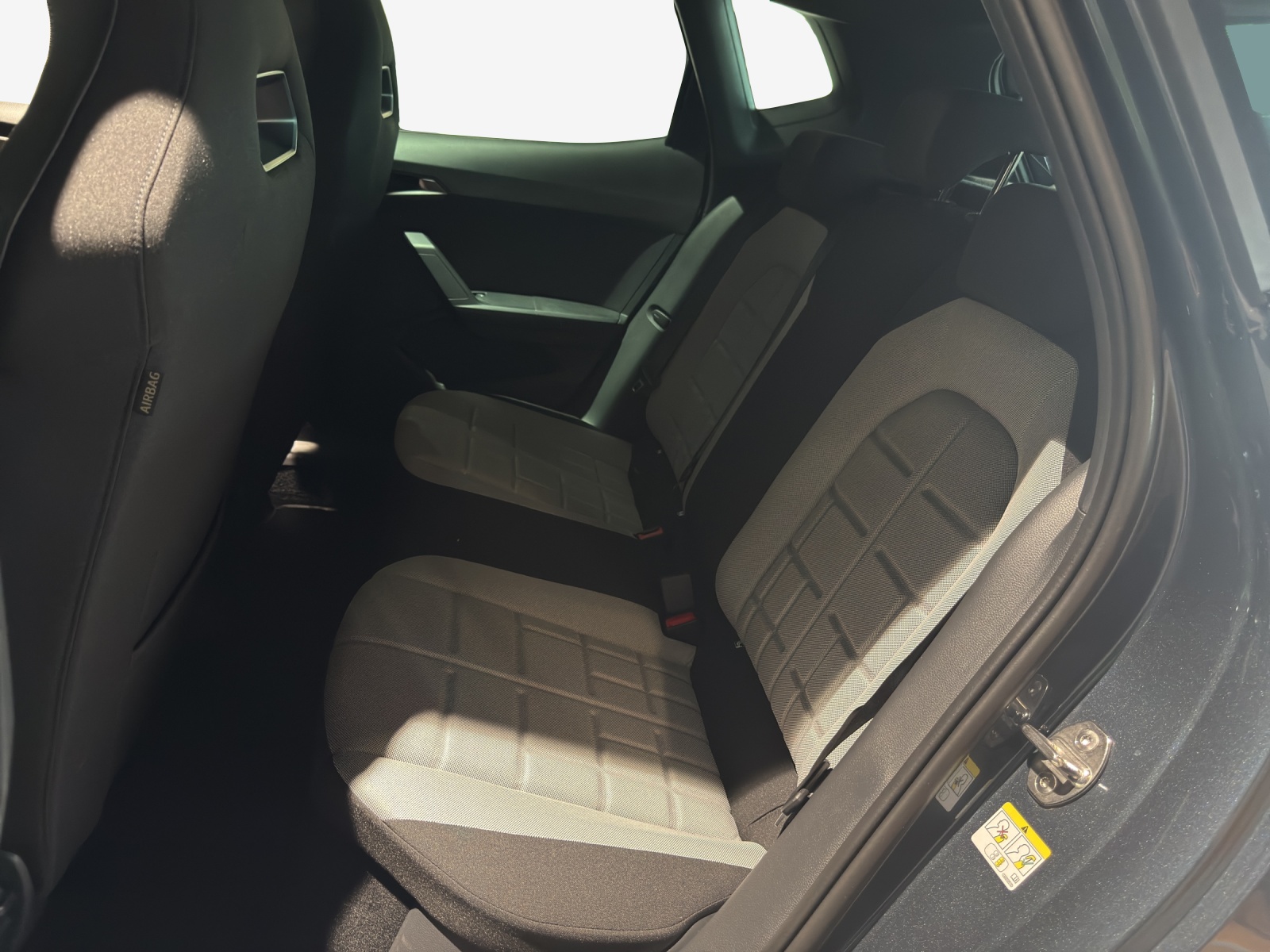 SEAT Arona 1.5 Eco TSI FR DSG-image-10