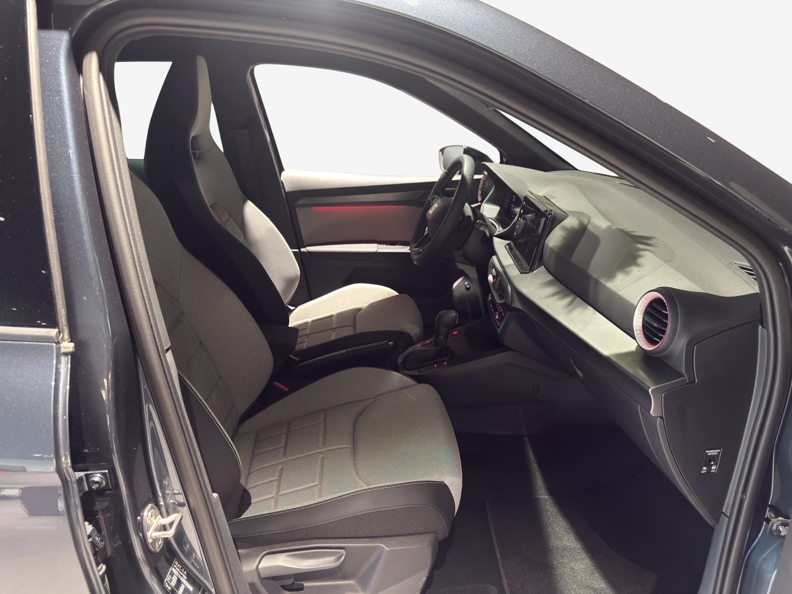 SEAT Arona 1.5 Eco TSI FR DSG-image-13