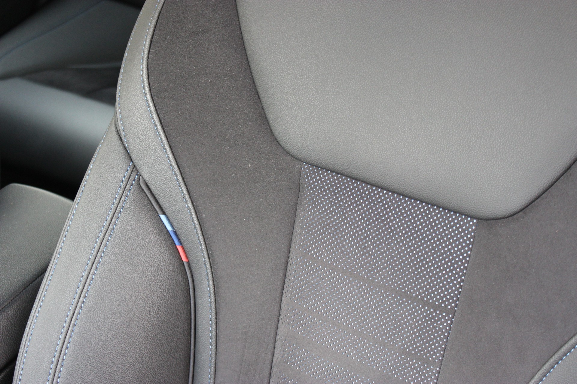 BMW i4 M50 DRAVITGRAU METALLIC *0.9%-LEASINGAKTION*-image-16