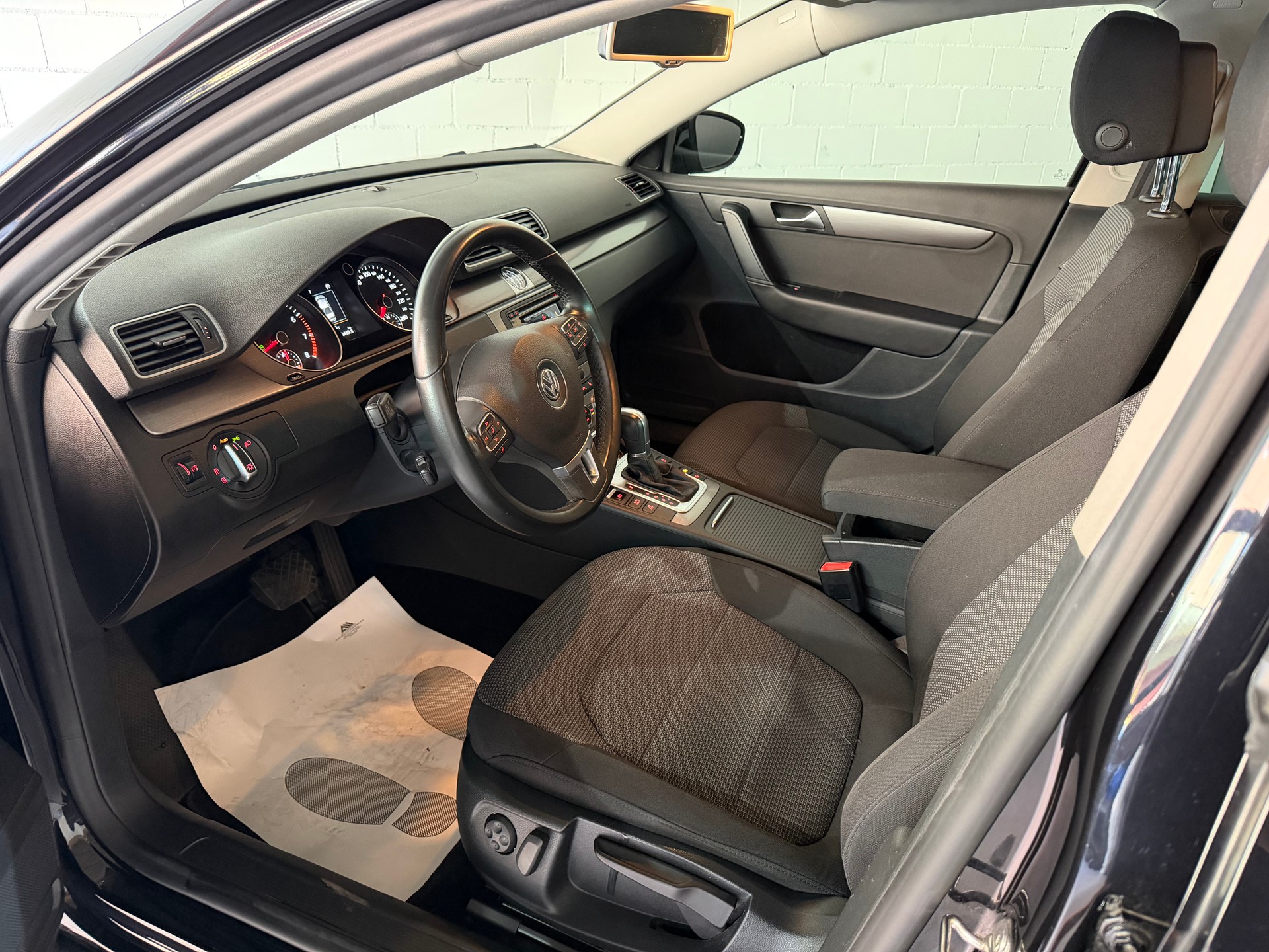 VW Passat 1.4 TSI BlueMotion Technology Cup-image-10