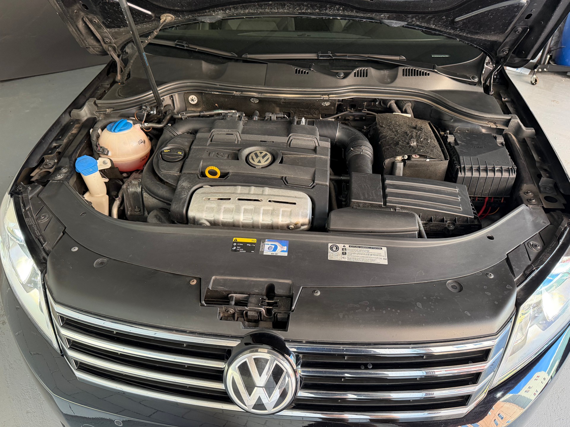 VW Passat 1.4 TSI BlueMotion Technology Cup-image-15