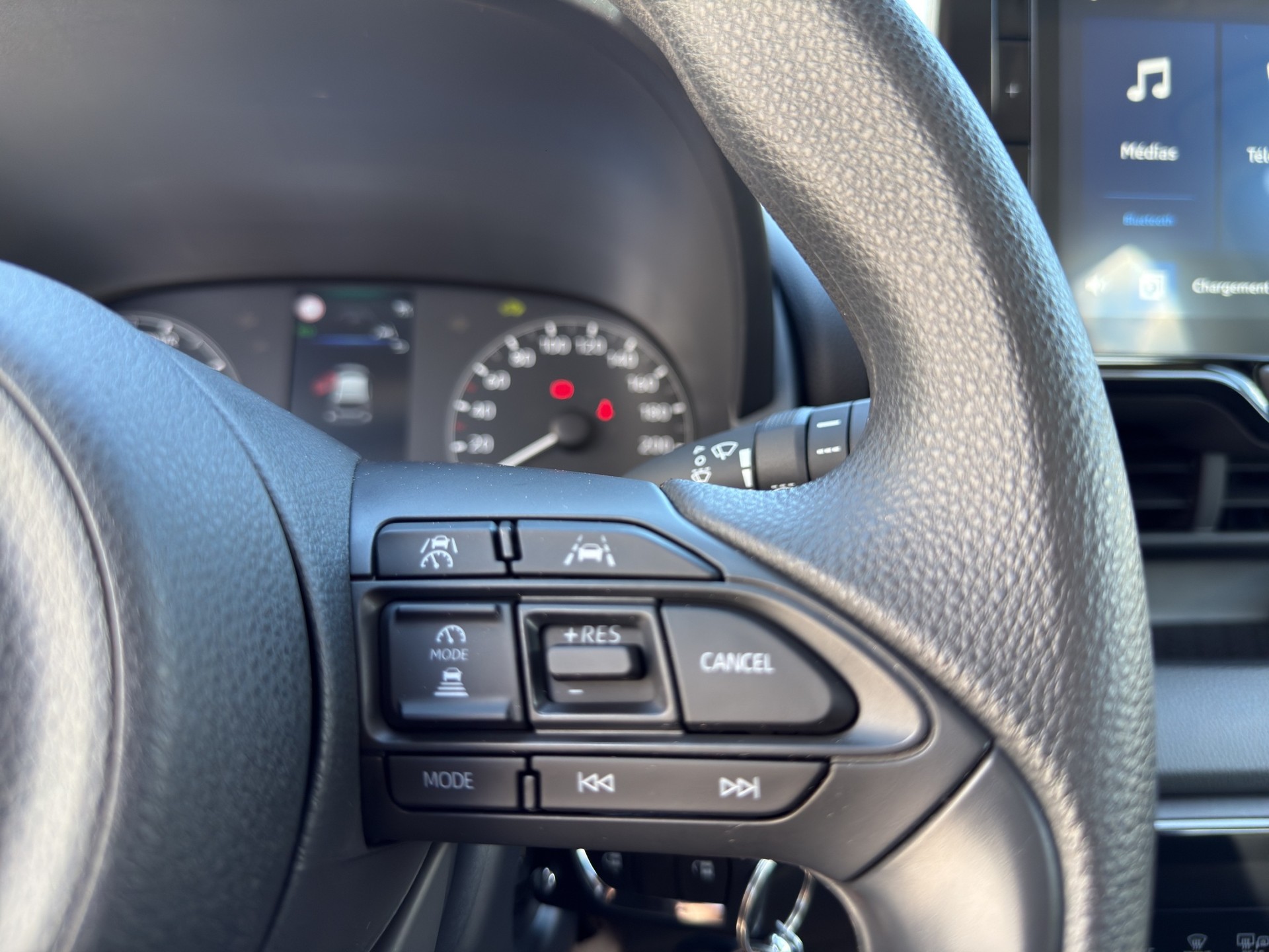 MAZDA 2 Hybrid Prime-line-image-12