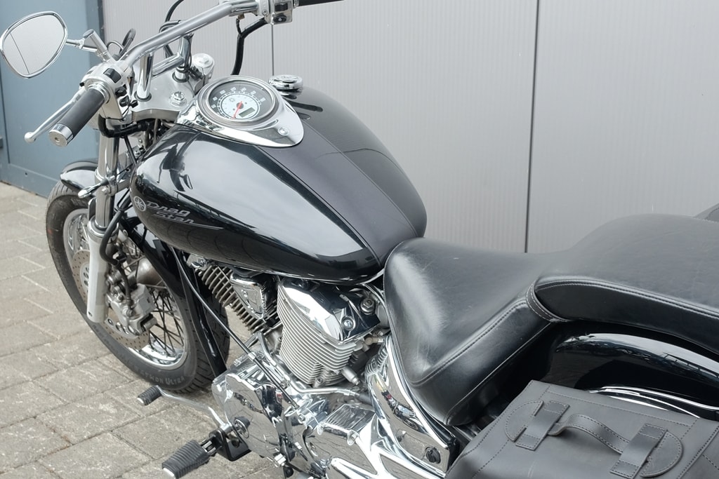 YAMAHA XVS1100-showroom-element-2