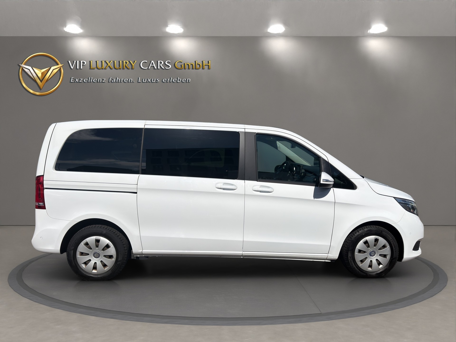 MERCEDES-BENZ V 220 d Avantgarde kompakt 7G-Tronic 6 Plätze-image-6