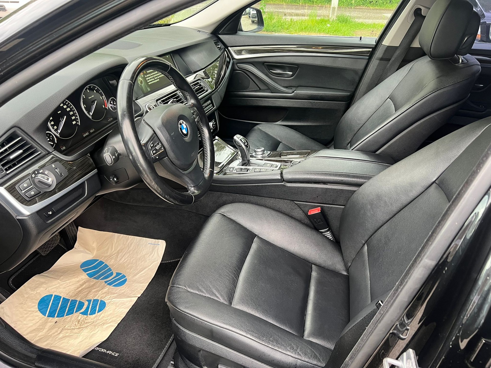 BMW 525d xDrive Touring Steptronic-image-6