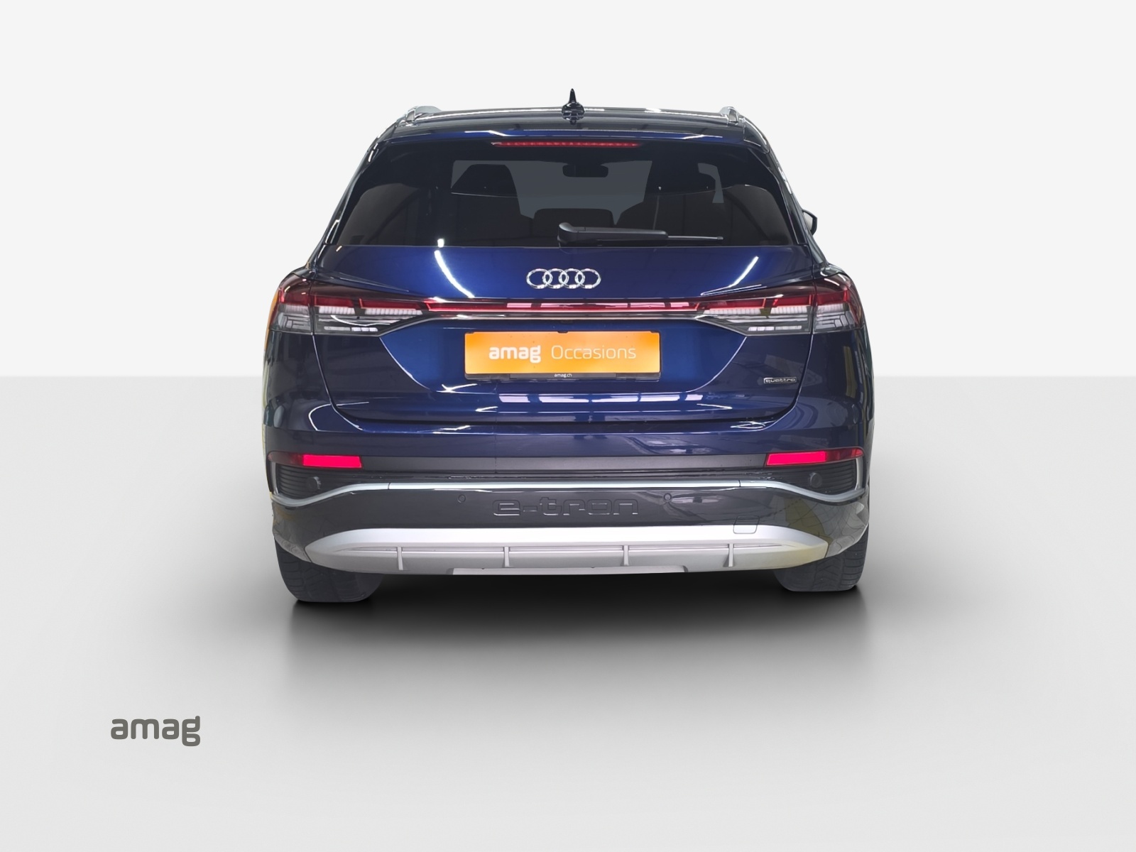 AUDI Q4 e-tron 50 quattro-image-4