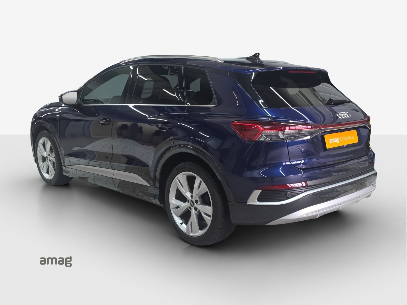 AUDI Q4 e-tron 50 quattro-image-3