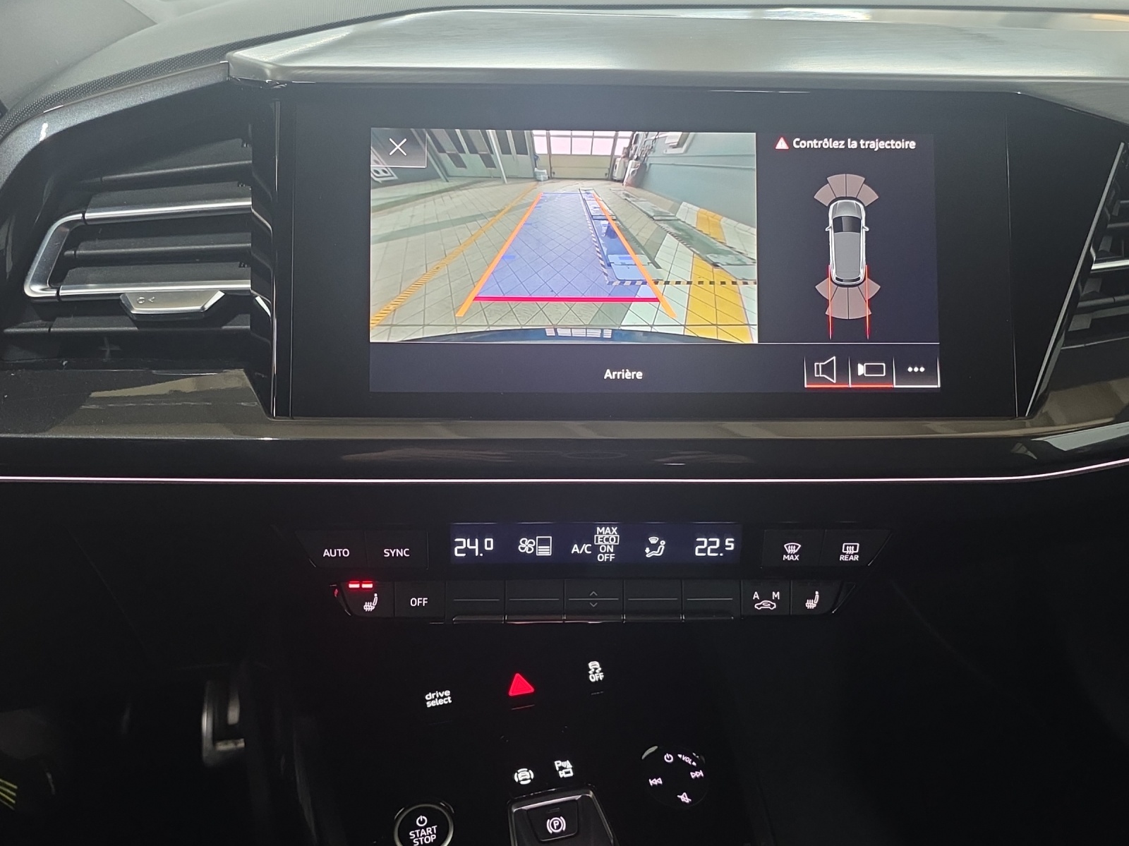 AUDI Q4 e-tron 50 quattro-image-11